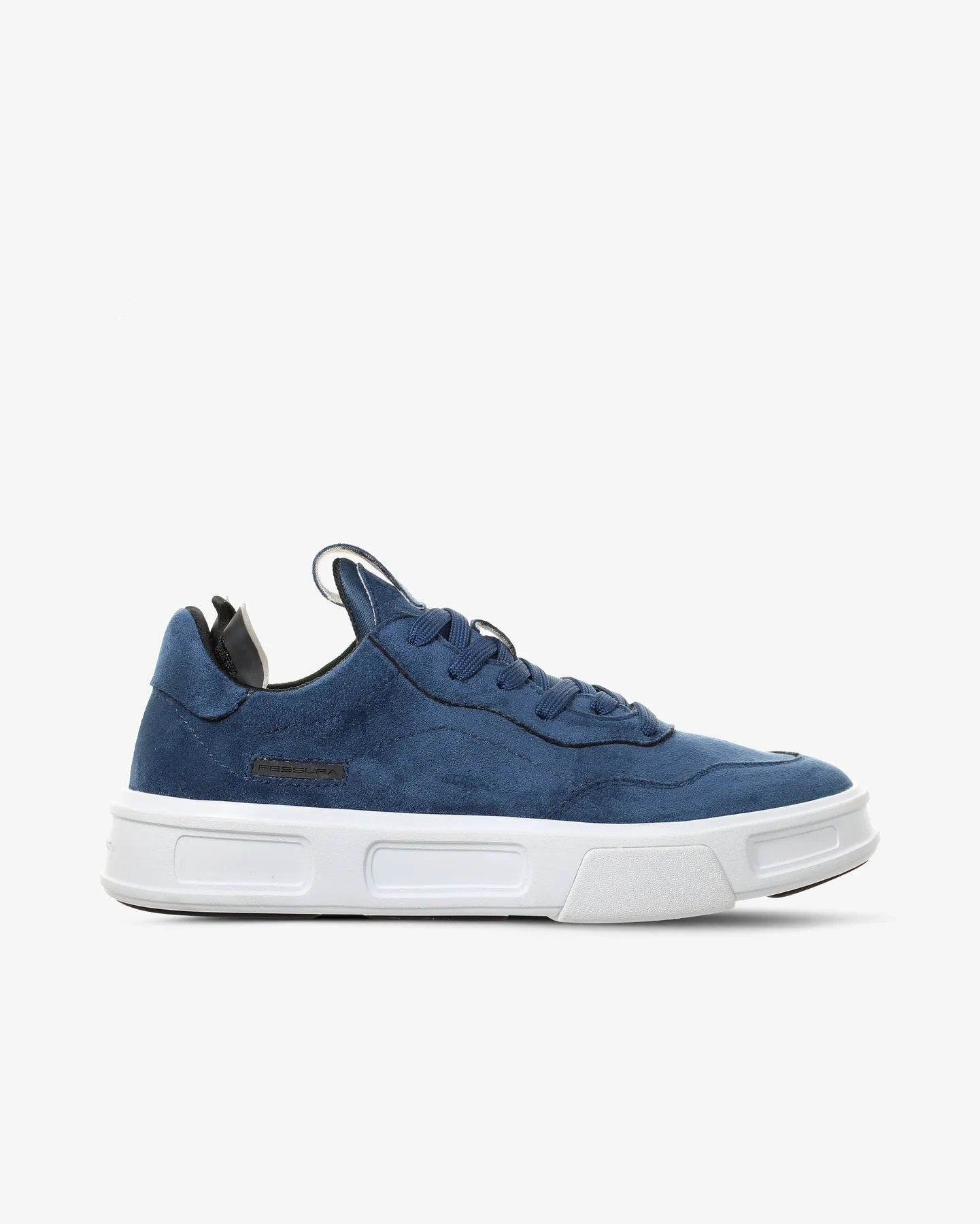 SNEAKERS IN MICROFIBRA EFFETTO CAMOSCIO CON SUOLA EXTRALIGHT