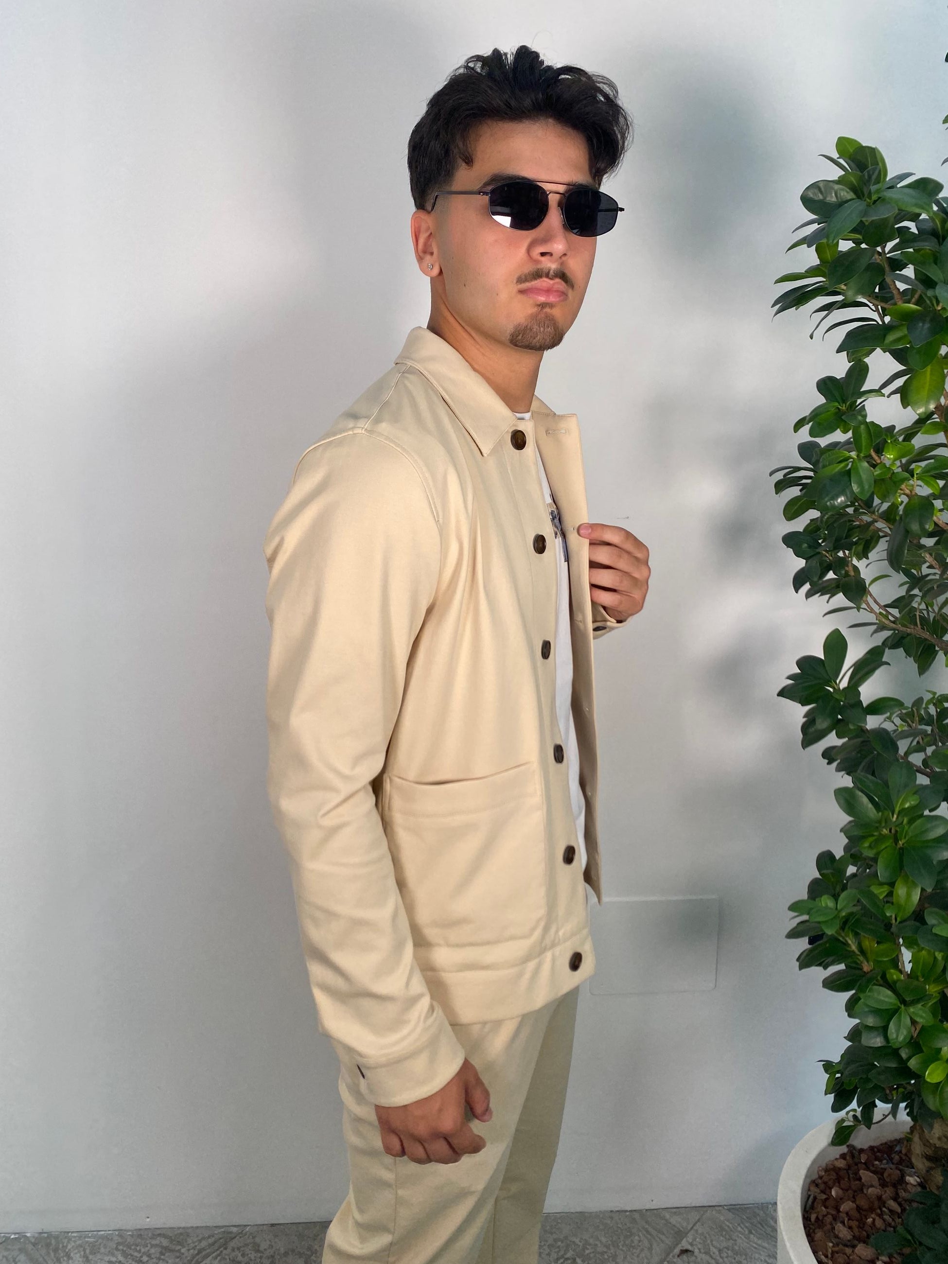 OVERSHIRT DA COMPLETO CON TASCHE A TOPPA IN TESSUTO PUNTO MILANO LEGGERO ED ELASTICIZZATO - REGULAR FIT GBE1042SS.BEI