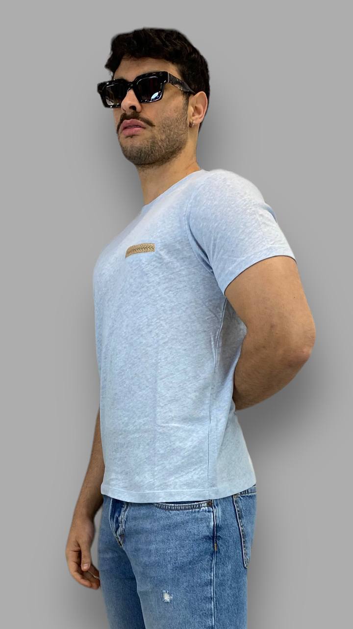 T-SHIRT IN 100% LINO CON FINTO TASCHINO IN CORDA - REGULAR FIT
