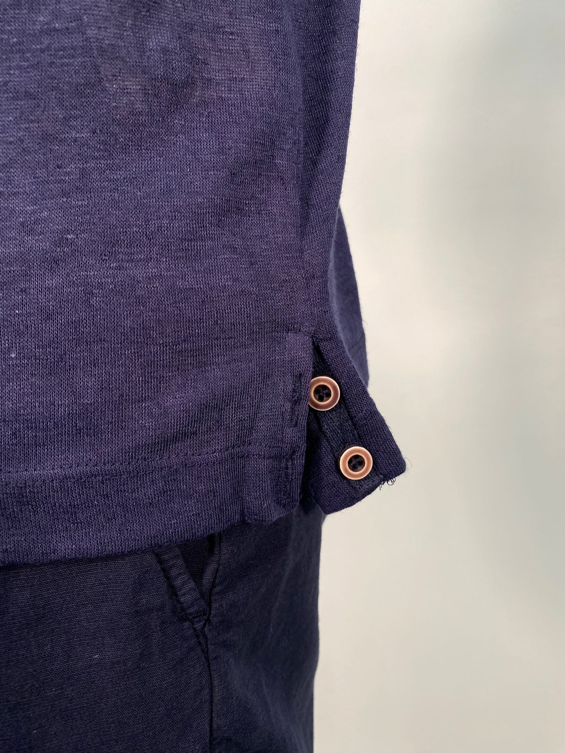 T-SHIRT IN MISTO LINO EFFETTO PUNTINATO CON TASCHINO - REGULAR FIT TE2956SS.BLU
