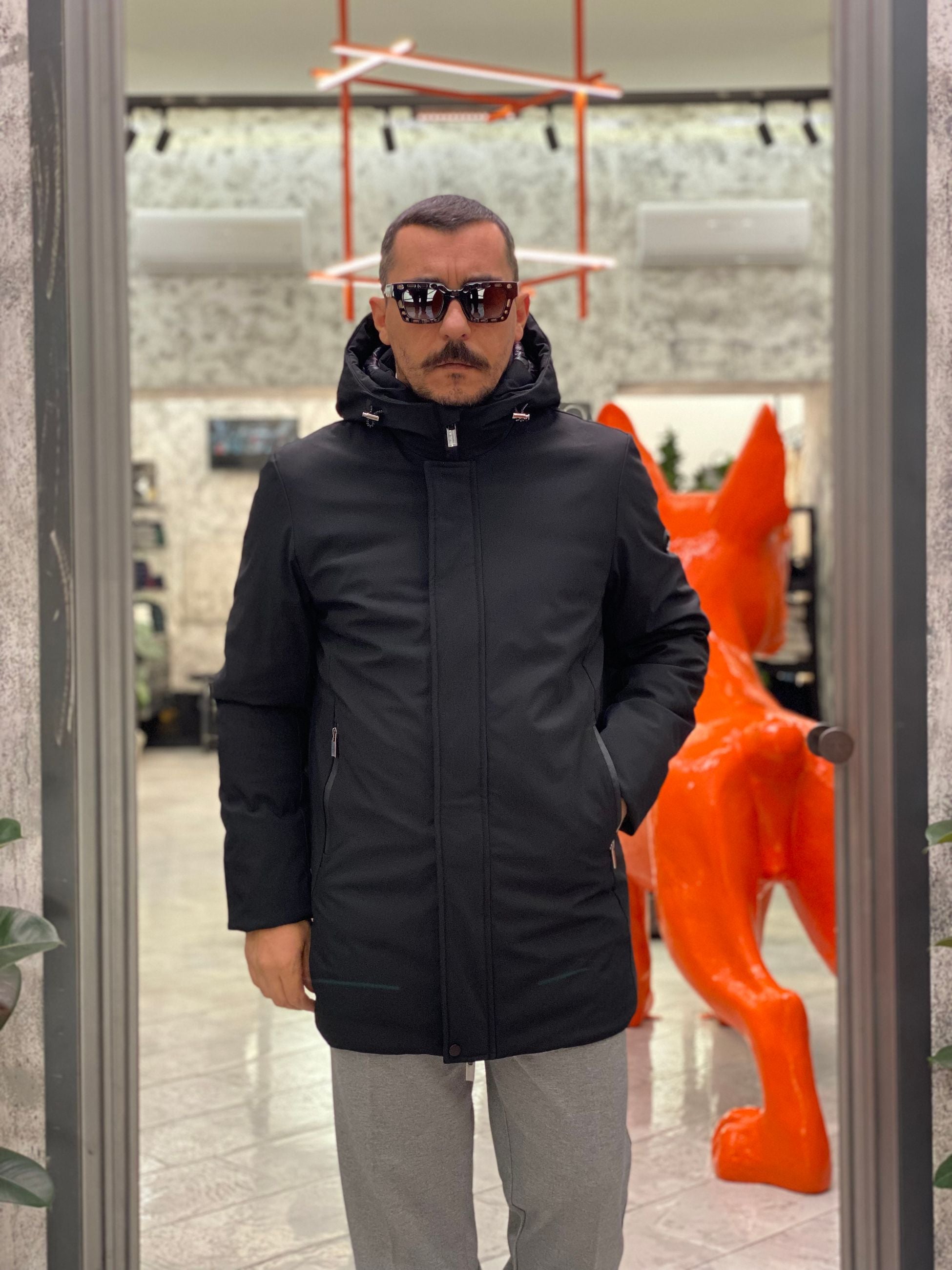PARKA LUNGO CON CAPPUCCIO IN TESSUTO TECNICO WATERPROOF & WINDPROOF - REGULAR FIT MK24007-F25.NER