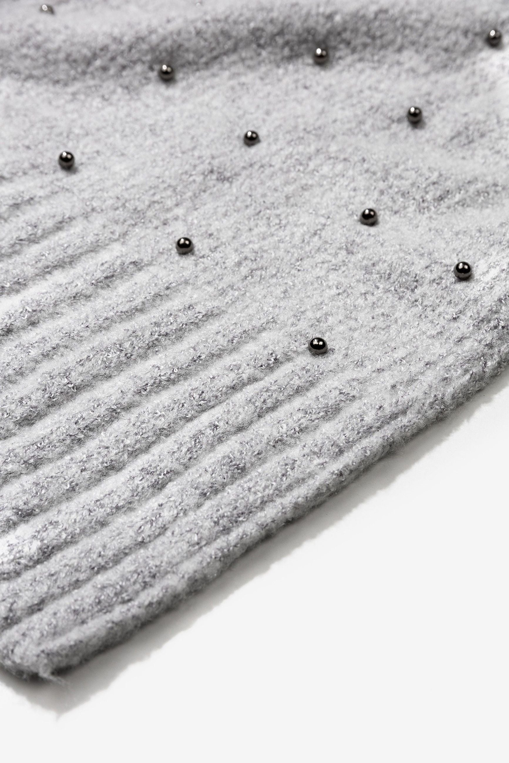 SET SHANGAI COMPOSTO DA BERRETTO E SCIARPA IN MAGLIA A COSTE CON APPLICAZIONI METALLICHE E POMPON 10063277