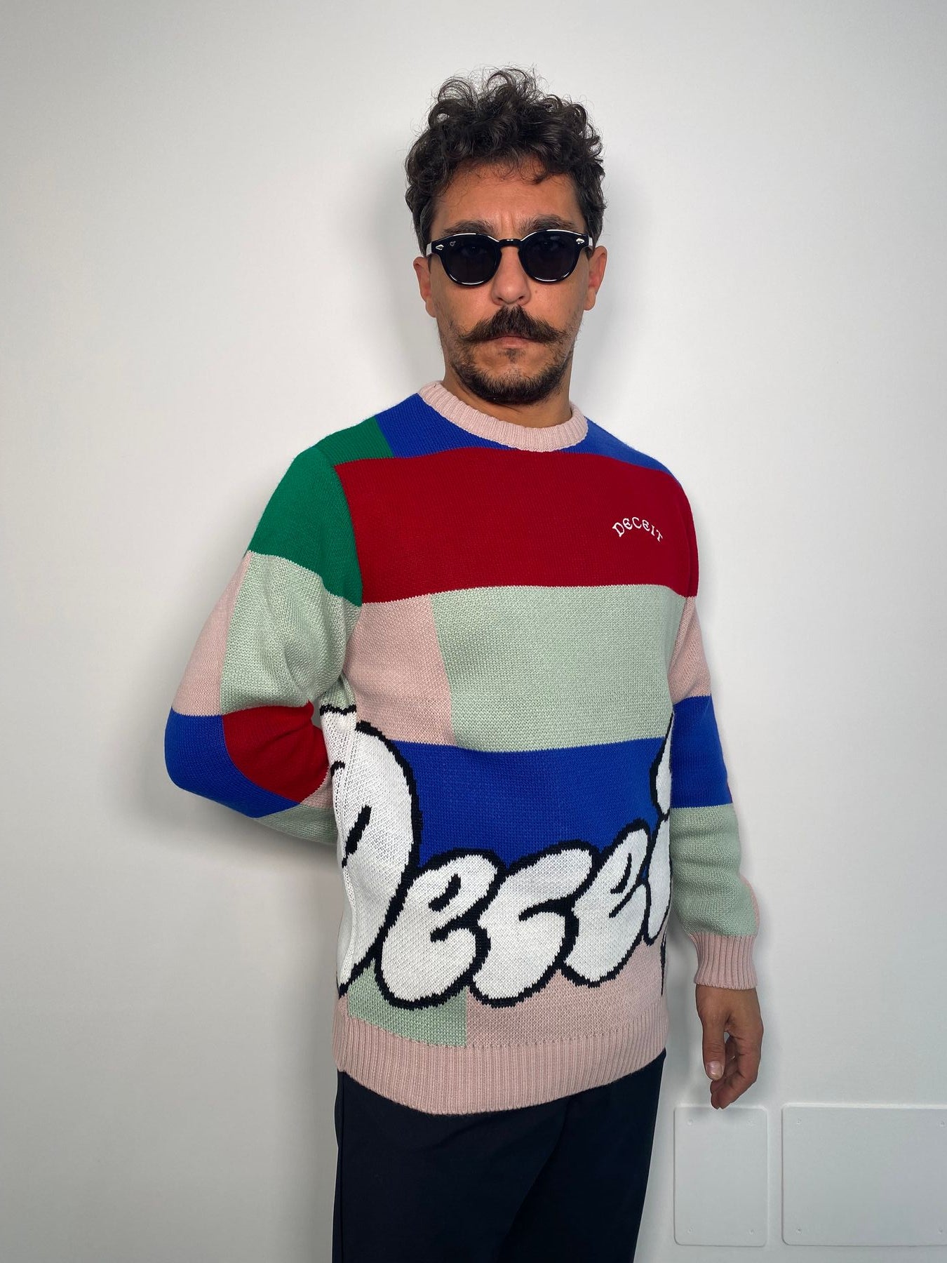 MAGLIA GIROCOLLO CON TRAMA RIGONI E MAXI LOGO SUL FONDO - REGULAR FIT