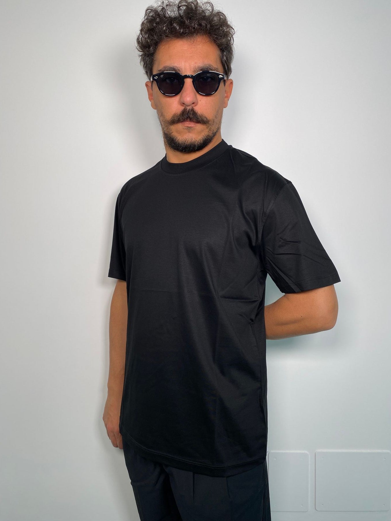 T-SHIRT BASIC IN COTONE MERCERIZZATO CON INIZIALI DEL LOGO RICAMATE SUL RETRO - REGULAR FIT