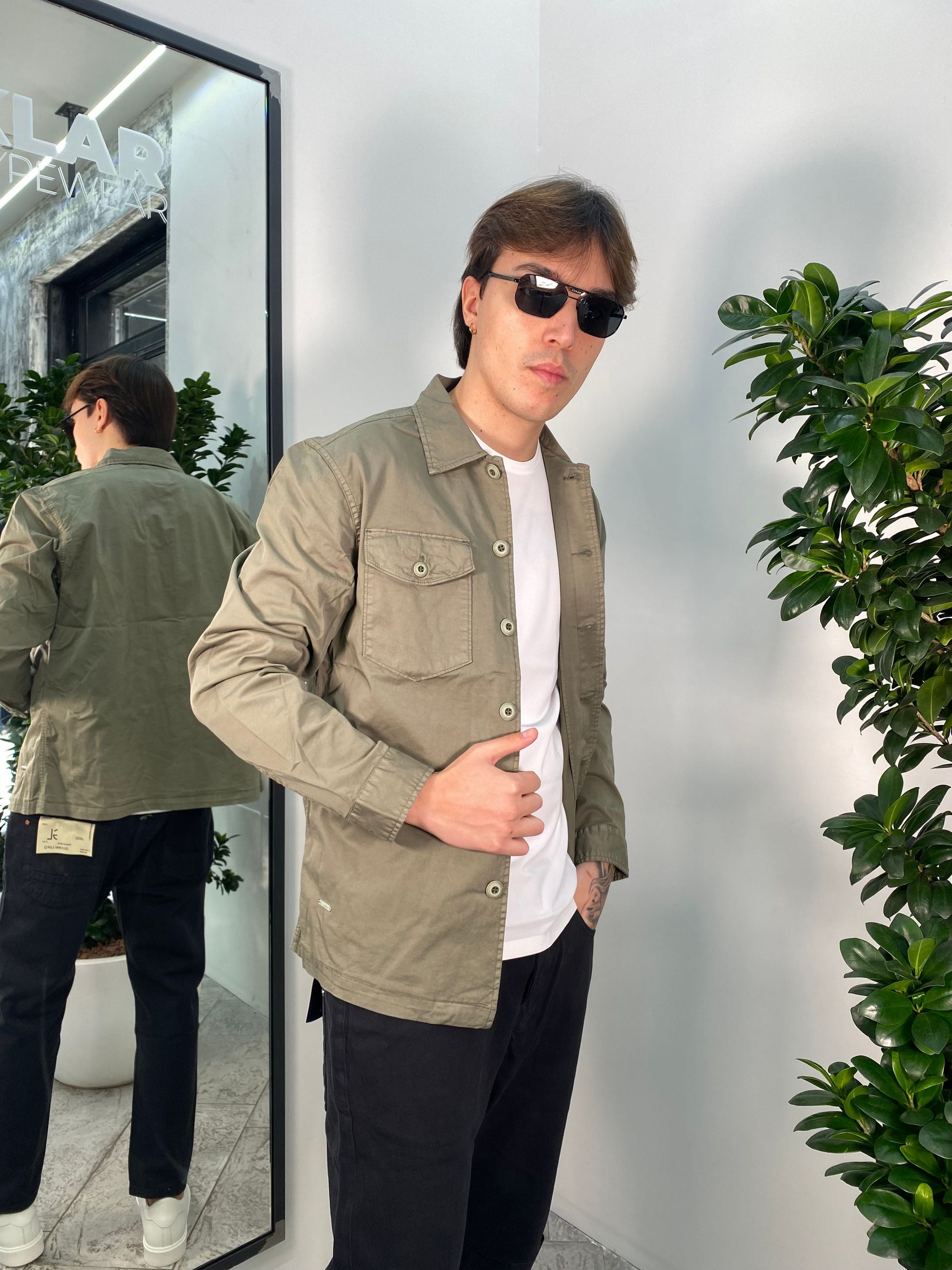 OVERSHIRT CON TASCHE A TOPPA IN COTONE ELASTICIZZATO - REGULAR FIT GL5051BD-S25.SAL