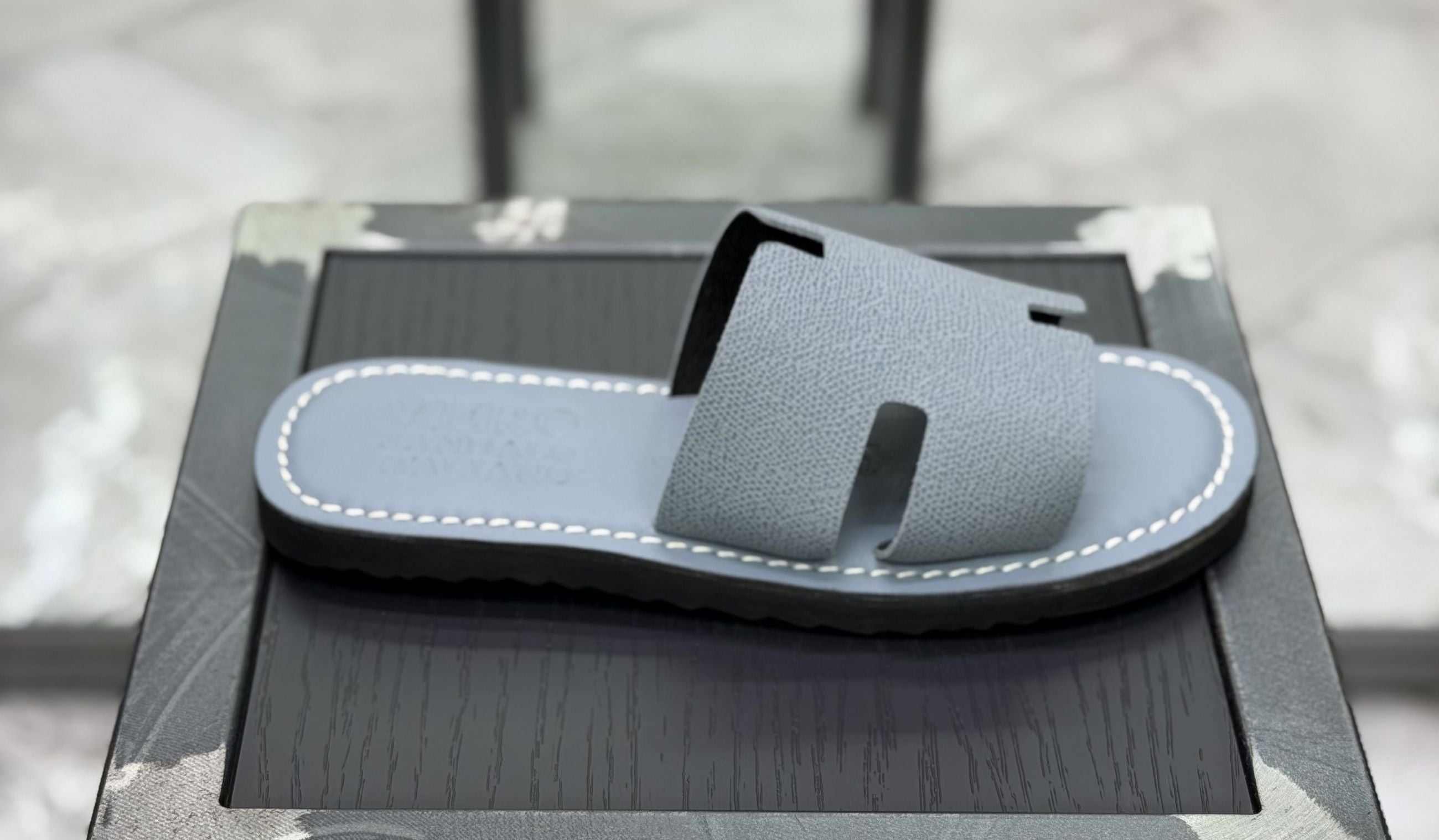SANDALO IN PELLE MODELLO HERMES SANH25.AZZ