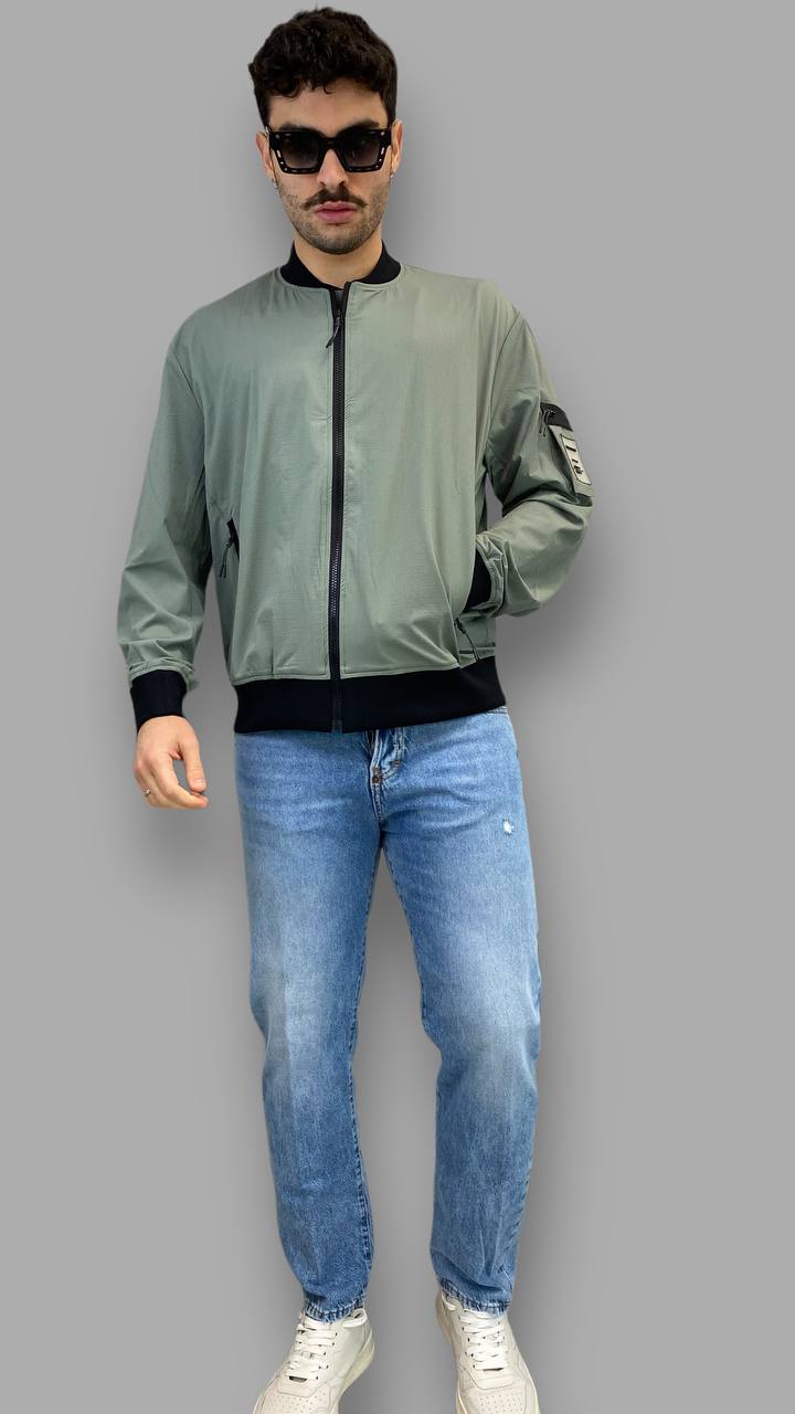 GIUBBINO MODELLO COLLEGE IN TESSUTO TECNICO ANTI PIOGGIA ANTI VENTO - REGULAR FIT