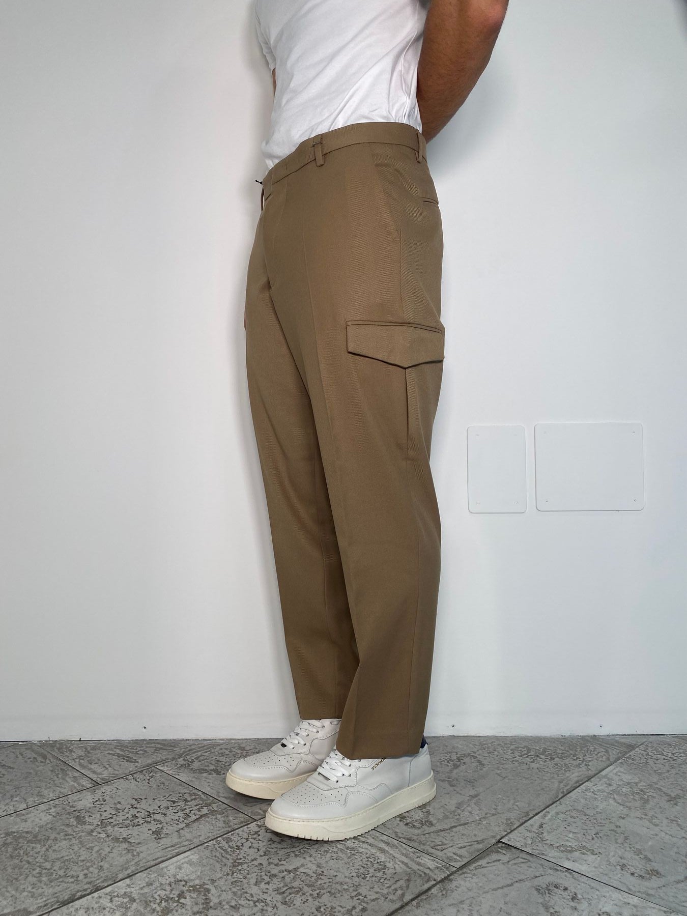 PANTALONE FONDO REGOLARE CON TASCONI A SCOMPARSA - REGULAR FIT