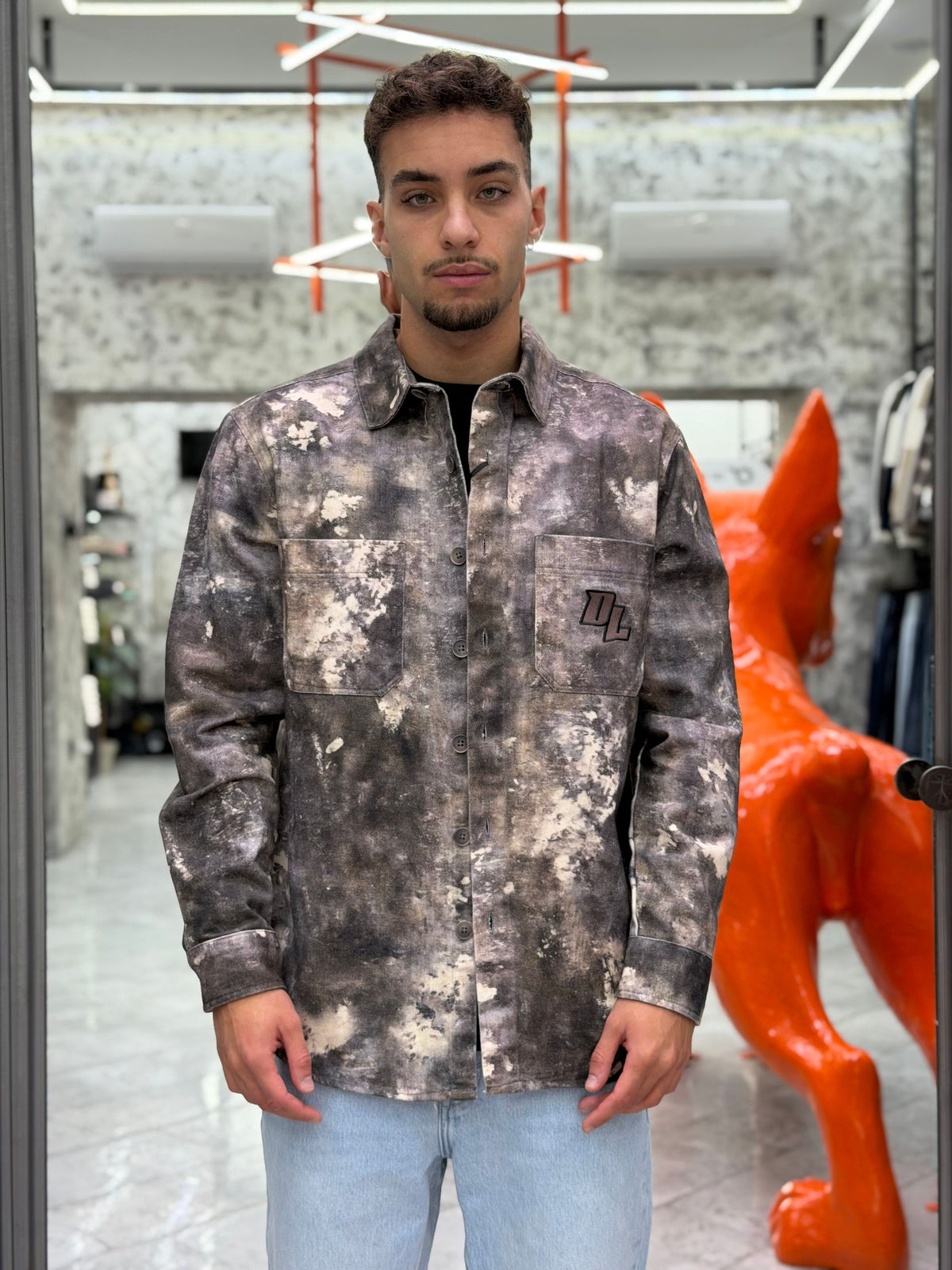 OVERSHIRT IN DENIM EFFETTO CANDEGGIATO CON TASCHE A TOPPA - RELAXED FIT GLW7847S