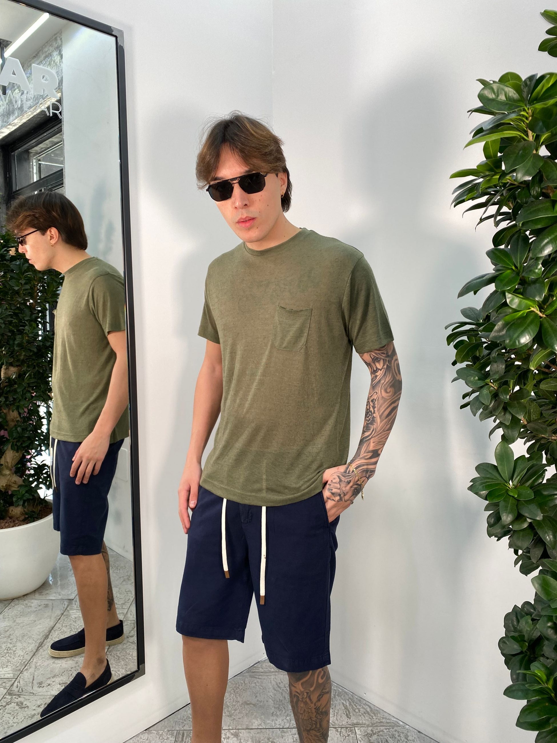 T-SHIRT IN MISTO LINO EFFETTO PUNTINATO CON TASCHINO - REGULAR FIT TE2956SS.VMIL