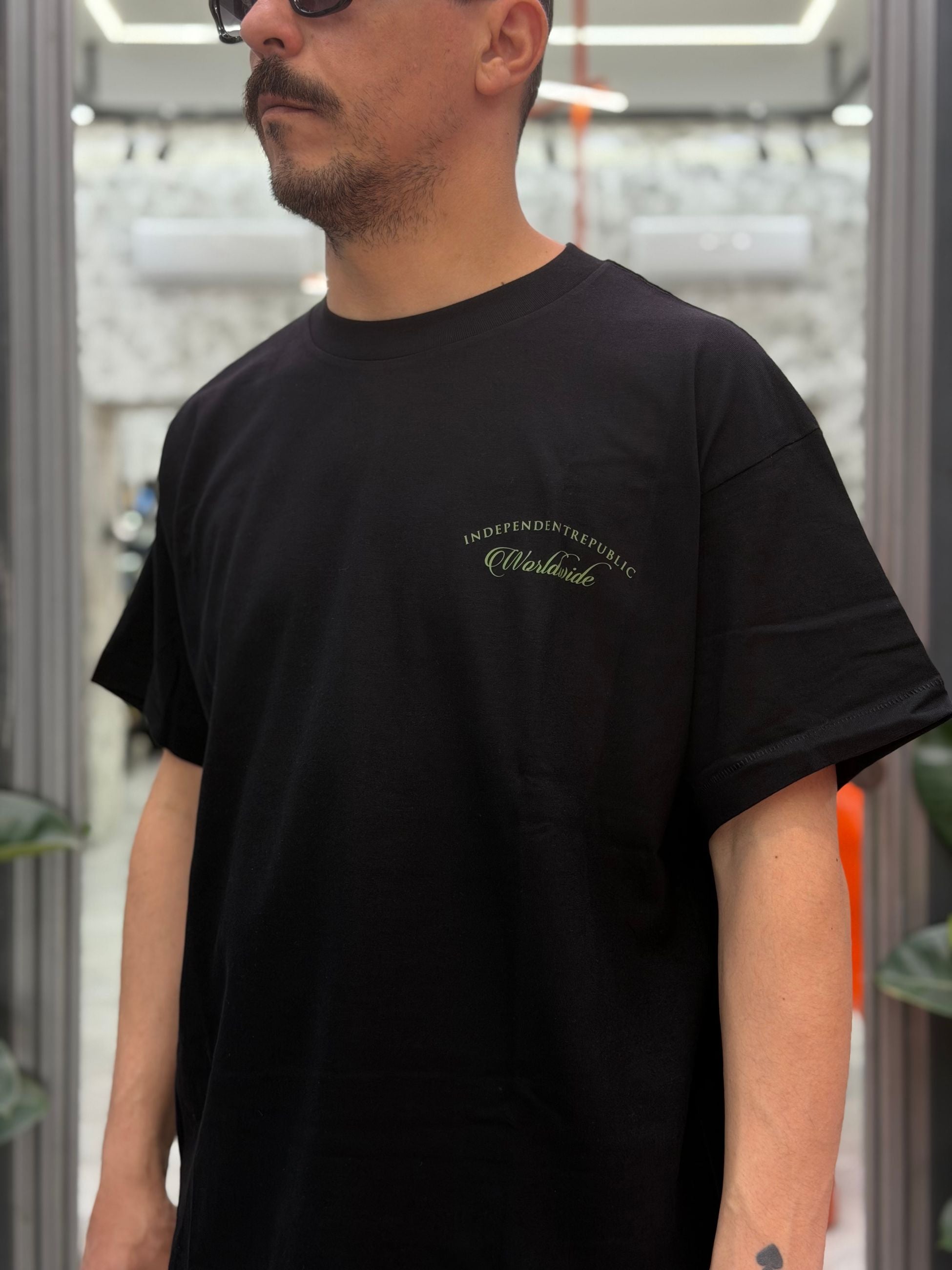 T-SHIRT MARRAKECH BOXY/CROPPED FIT CON STAMPA SUL RETRO MARRAKECH.NER