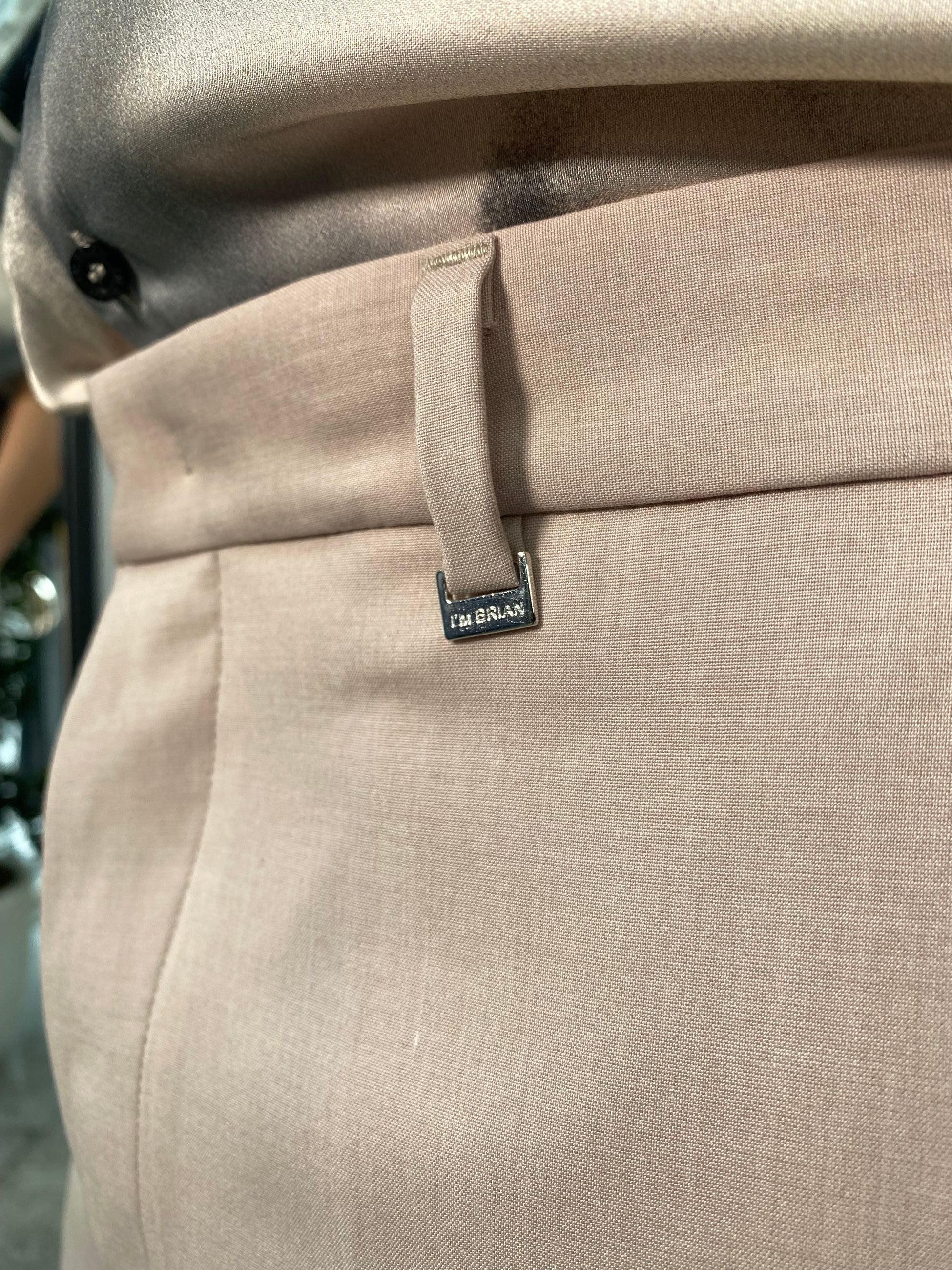 PANTALONE DA ABITO CON RISVOLTO E FONDO SEMI AMPIO - REGULAR FIT PA3260.CIP
