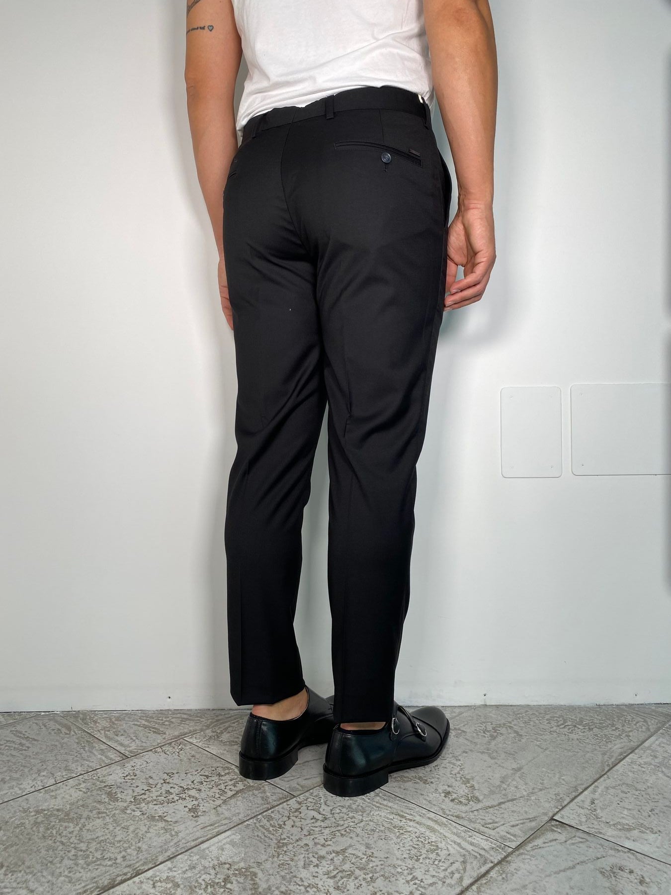 PANTALONE DA COMPLETO IN TESSUTO ELASTICIZZATO CON ABBOTTONATURA NASCOSTA - REGULAR FIT