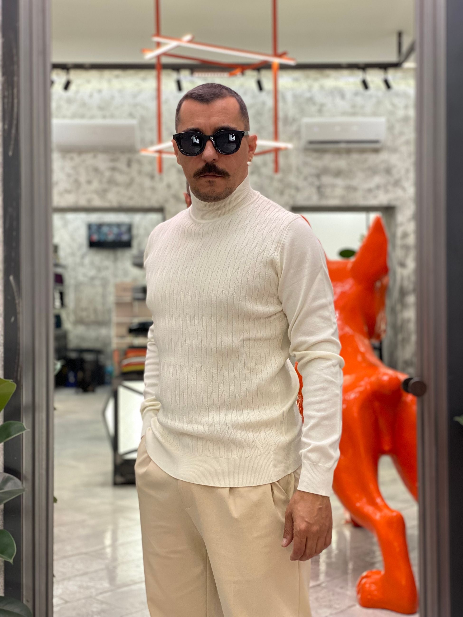 MAGLIA LUPETTO IN MORBIDA VISCOSA CON TRAMA ZIG ZAG - REGULAR FIT MI3085SS.OFFW