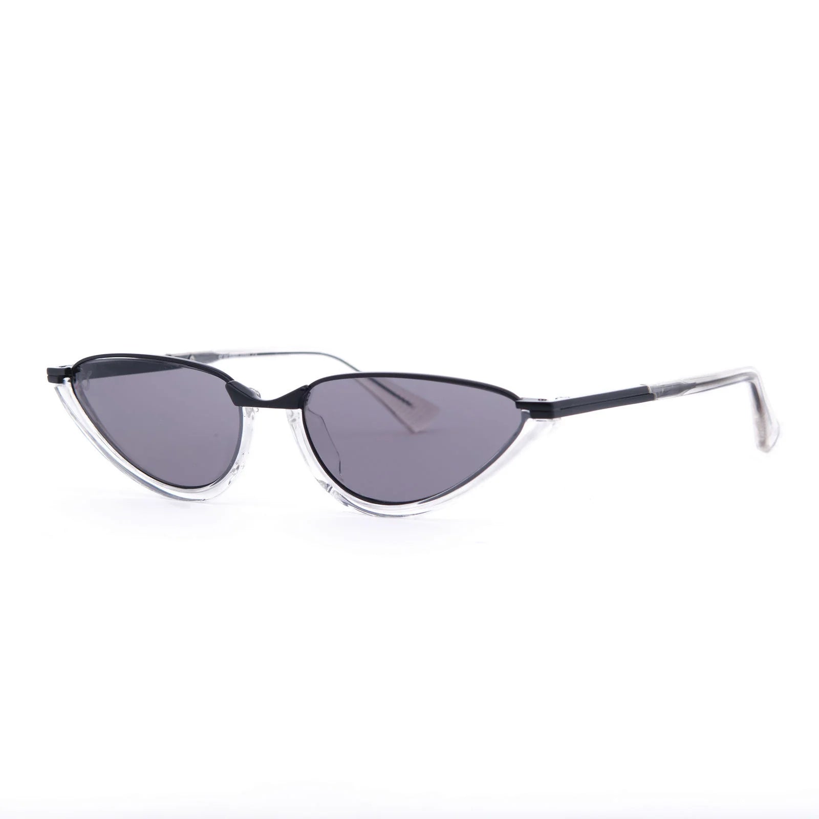 OCCHIALI MONTECARLO BLACK
COLOREMONTATURA NERO
COLORE LENTI NERO OS2064-C02