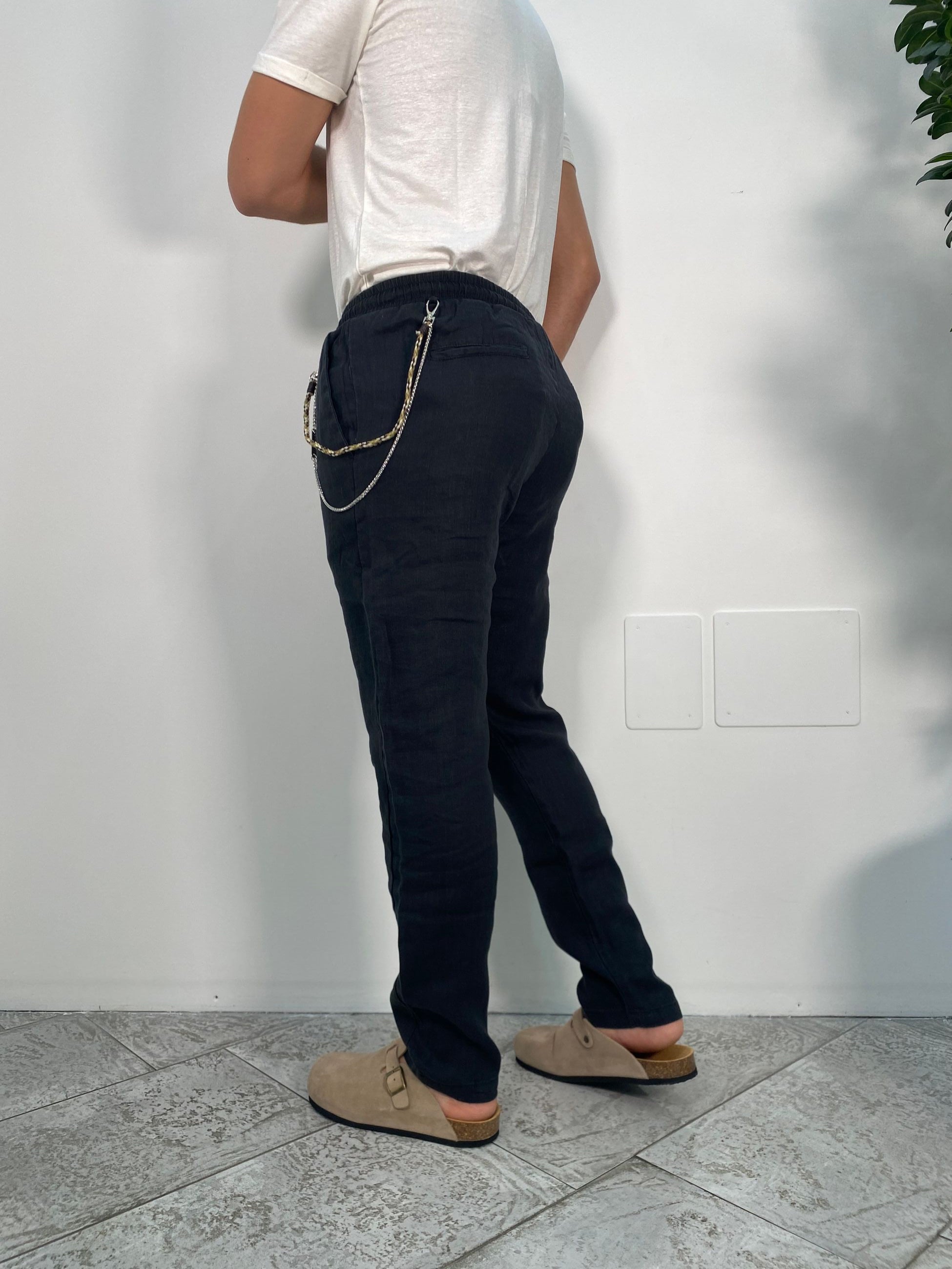 PANTALACCIO IN 100% LINO CON ACCESSORIO CATENA REMOVIBILE - REGULAR FIT FJ3270-S25.NER