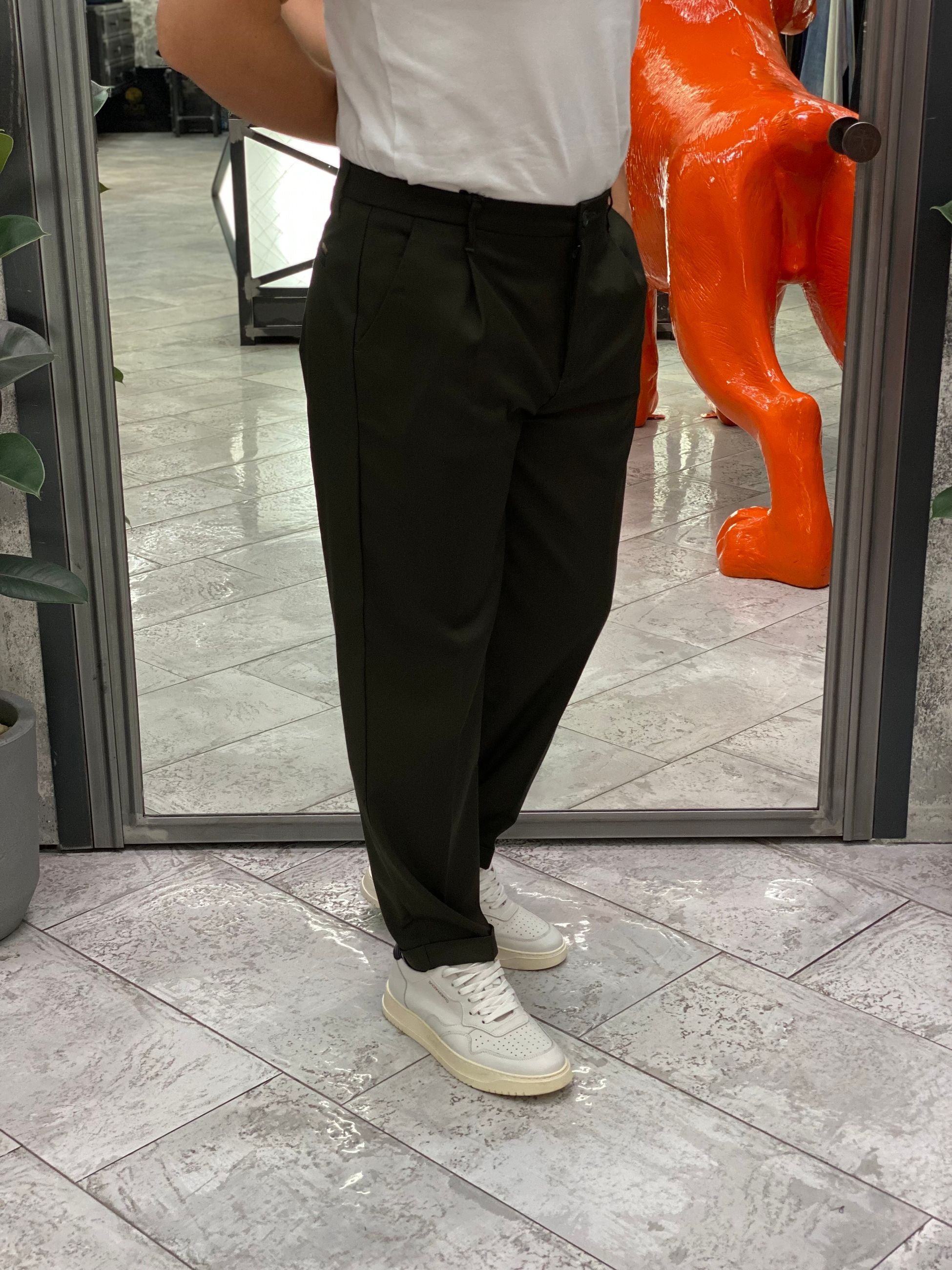 PANTALONE DA COMPLETO IN TESSUTO ELEGANTE CON PINCE E RISVOLTO - REGULAR FIT GN21792.VMIL