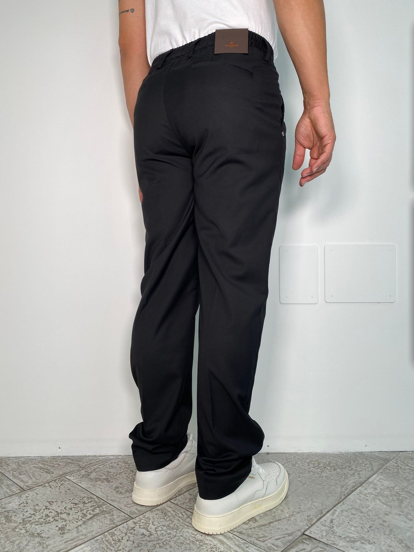 PANTALACCIO CON PINCE E TASCA A FILO - REGULAR FIT