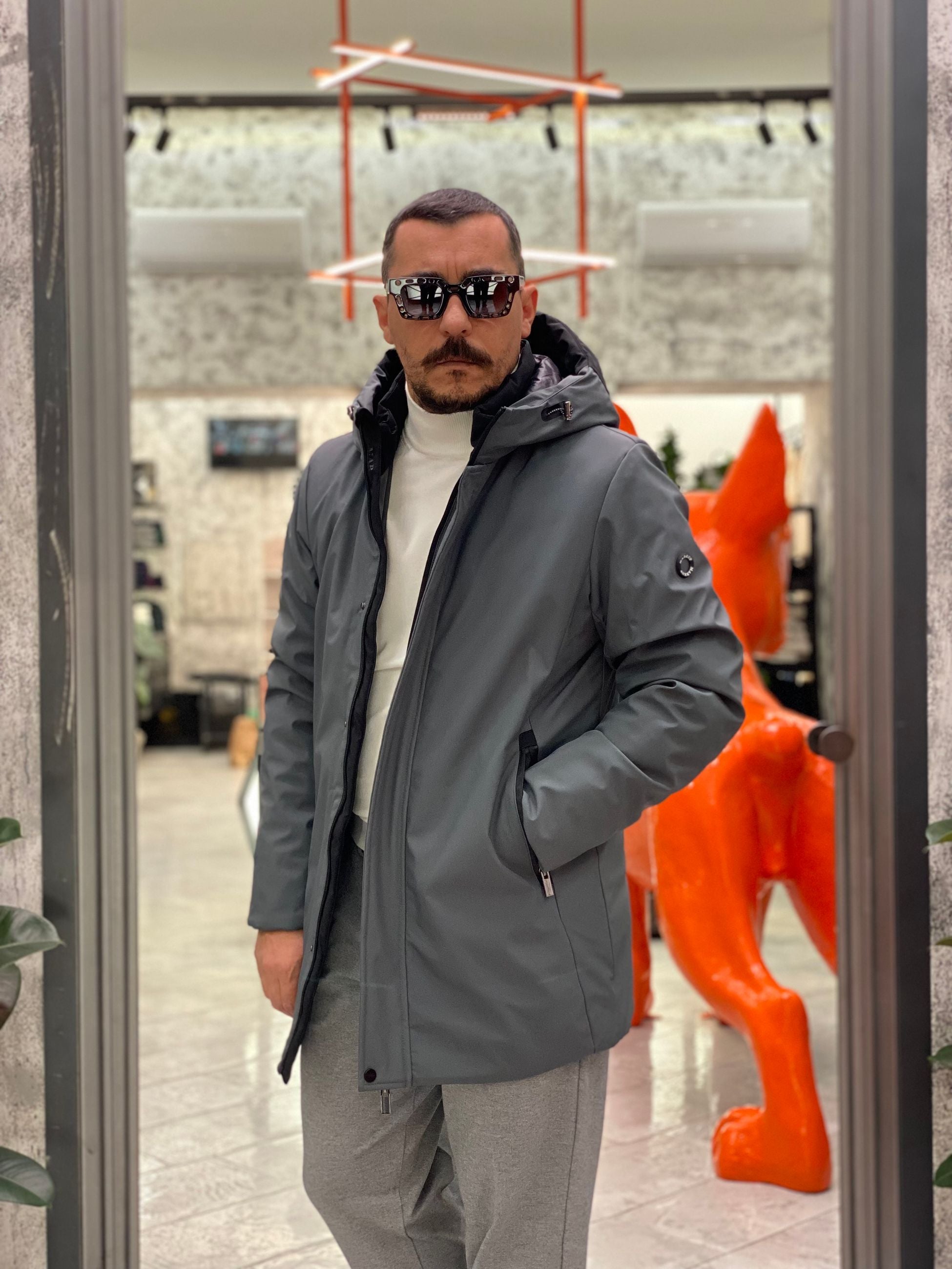 PARKA LUNGO CON CAPPUCCIO IN TESSUTO TECNICO WATERPROOF & WINDPROOF - REGULAR FIT MK24007-F25.PIO