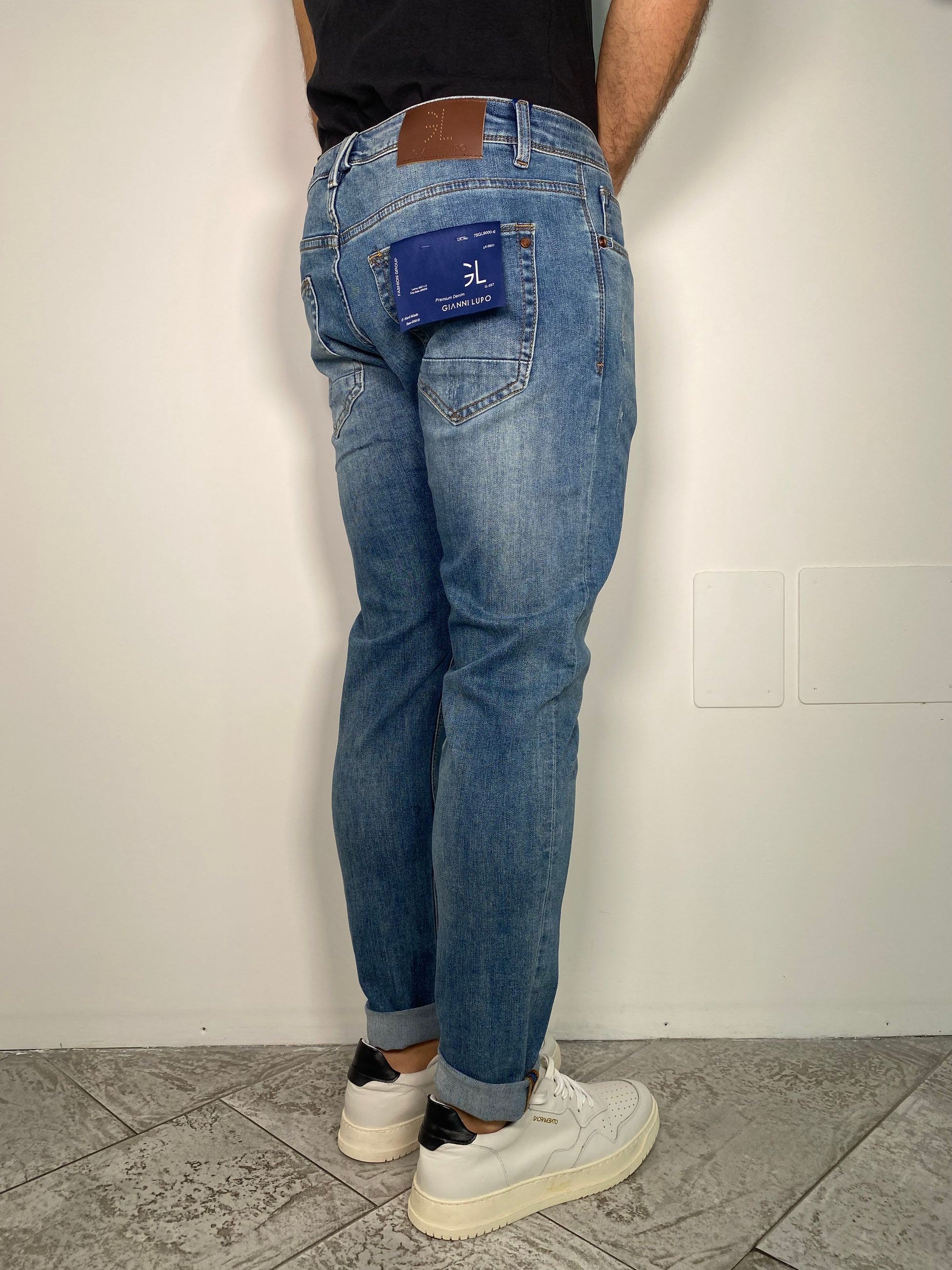 JEANS BRUCE IN TELA ELASTICIZZATA CON MICRO ABRASIONI - REGULAR FIT