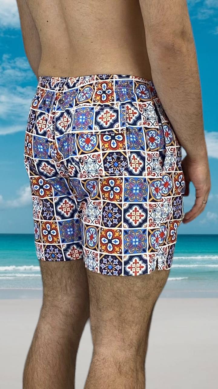 COSTUME DA BAGNO DA UOMO IN TESSUTO LEGGERO CON STAMPA MAIOLICA CAPRESE - REGULAR FIT