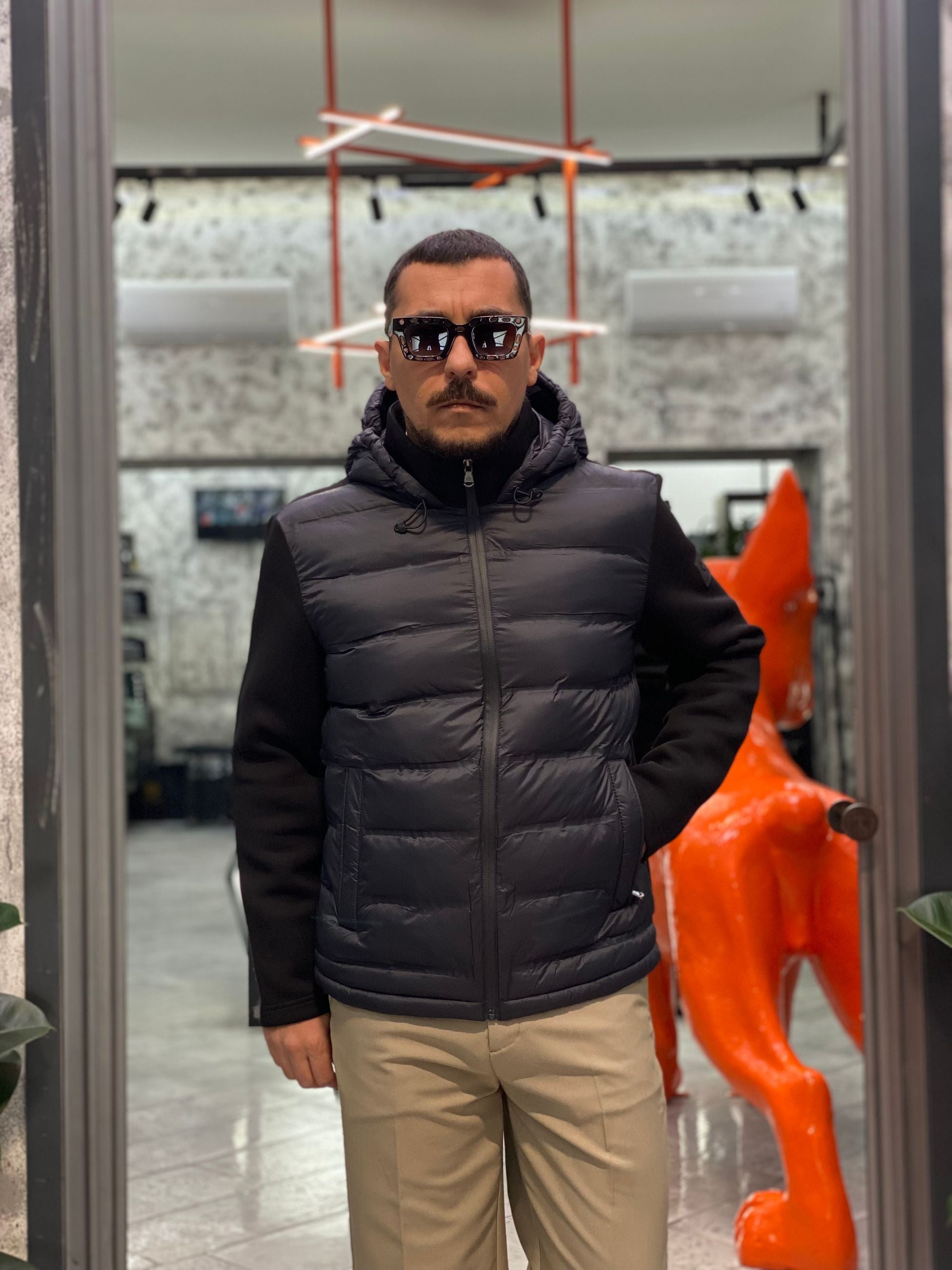 GIUBBINO GUNN CON CAPPUCCIO IN TESSUTO COMBINATO SCUBA-BONDED ELASTICIZZATO - COMFORT FIT CN.G225326.NER