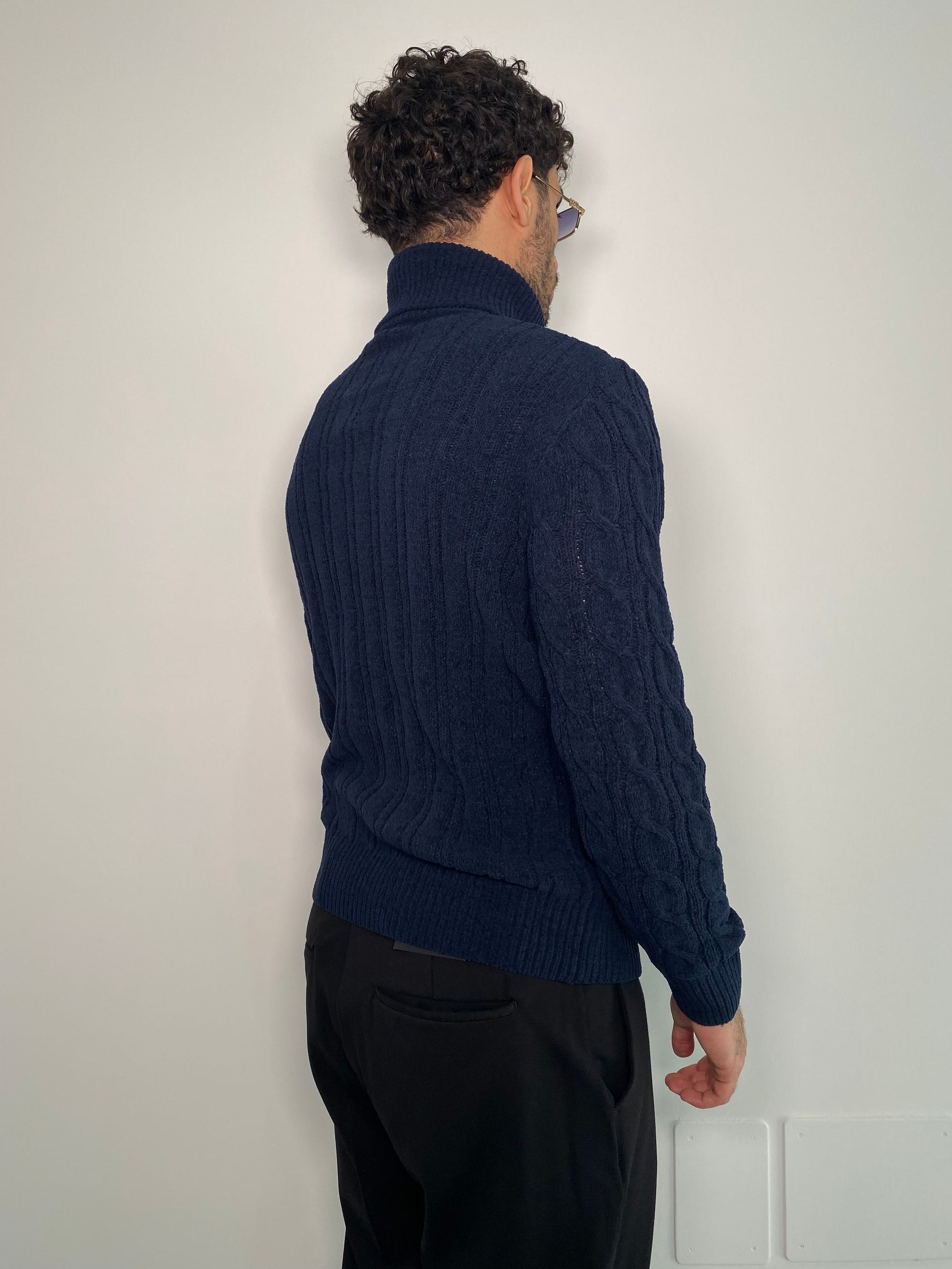 MAGLIA DOLCEVITA TRAMA TRECCE IN MORBIDA CINIGLIA - SLIM FIT