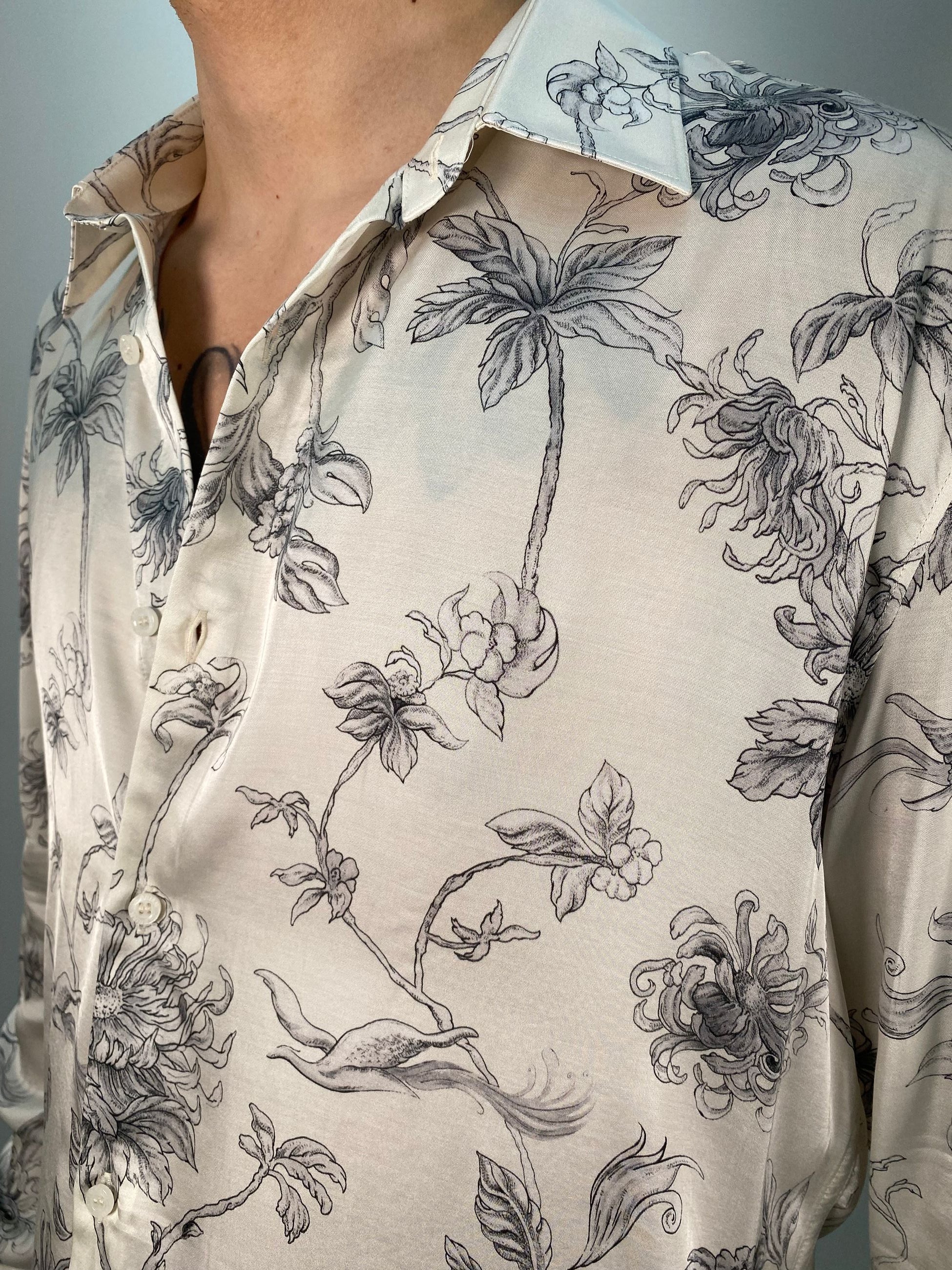 CAMICIA MANICA LUNGA FANTASIA FIORI IN MORBIDA E LEGGERA VISCOSA - RELAXED FIT CA3289