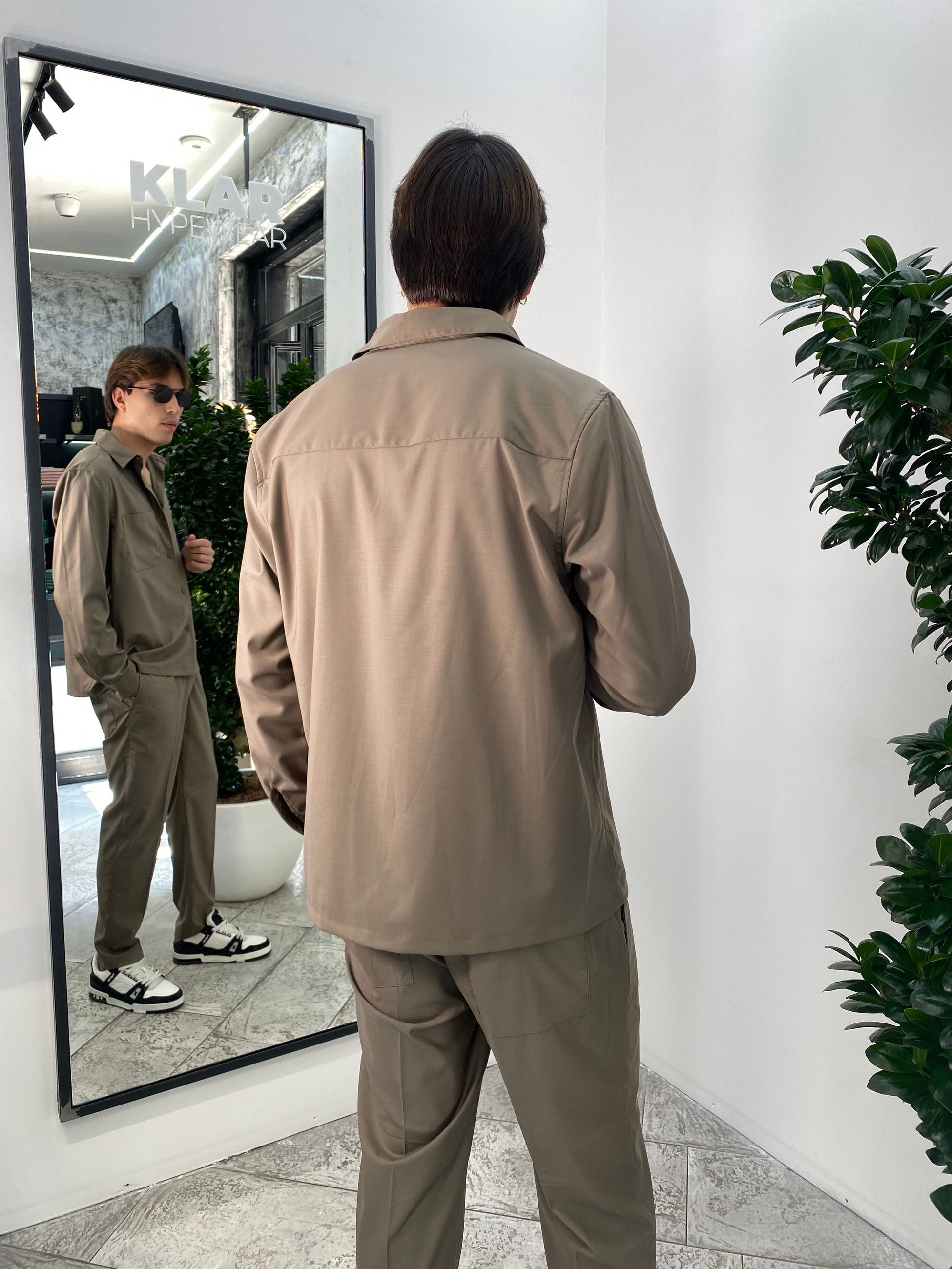 OVERSHIRT DA COORDINATO IN TESSUTO ELEGANTE CON TASCHINO - RELAXED FIT GBE1014SS.FAN