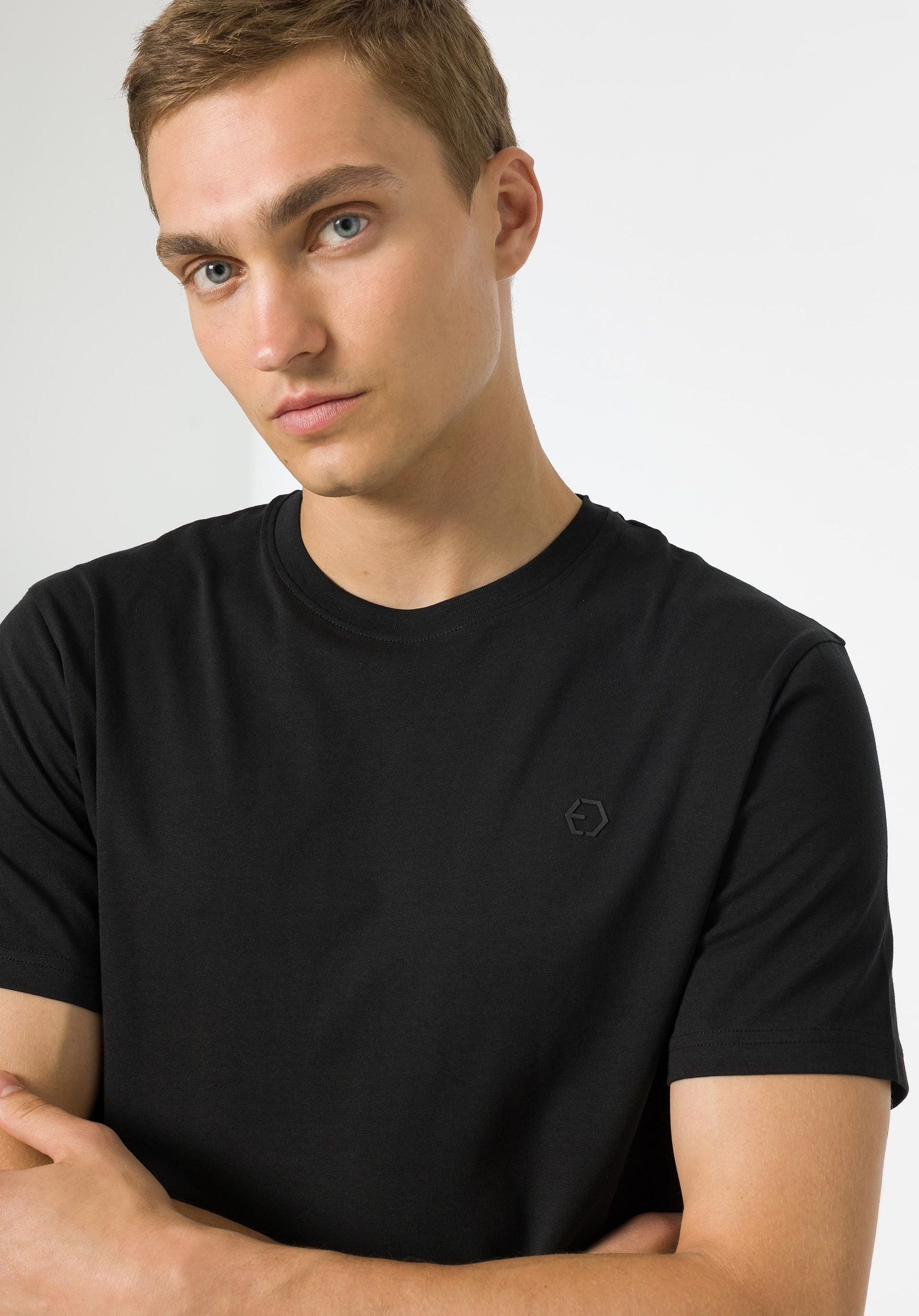 T-SHIRT BARTON BASIC IN 100% COTONE CON LOGO LATO CUORE - REGULAR FIT 10048304.NER