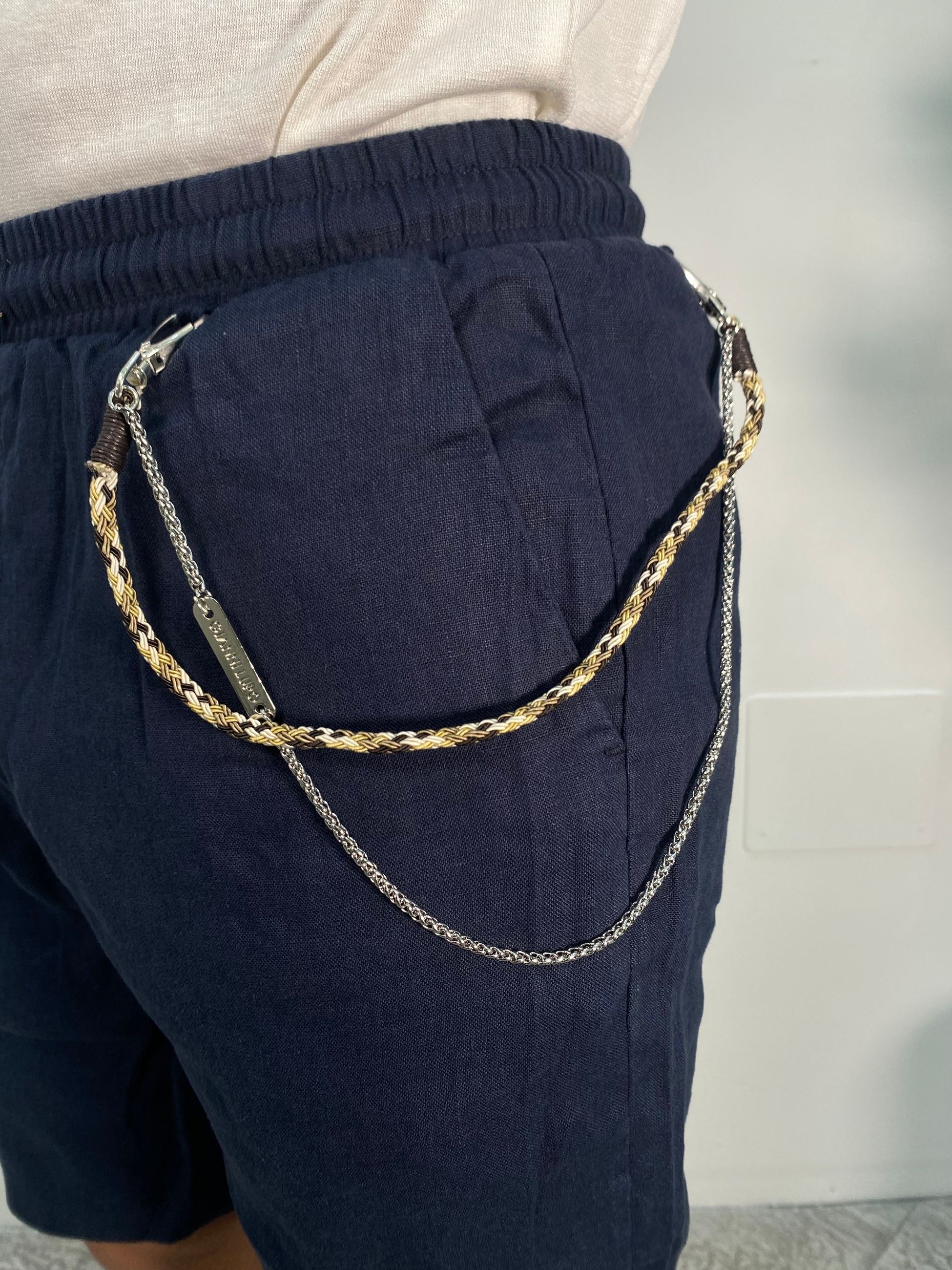 BERMUDA IN 100% LINO CON LACCIO E ACCESSORIO CATENA REMOVIBILE - REGULAR FIT FJ3269-S25.BLU