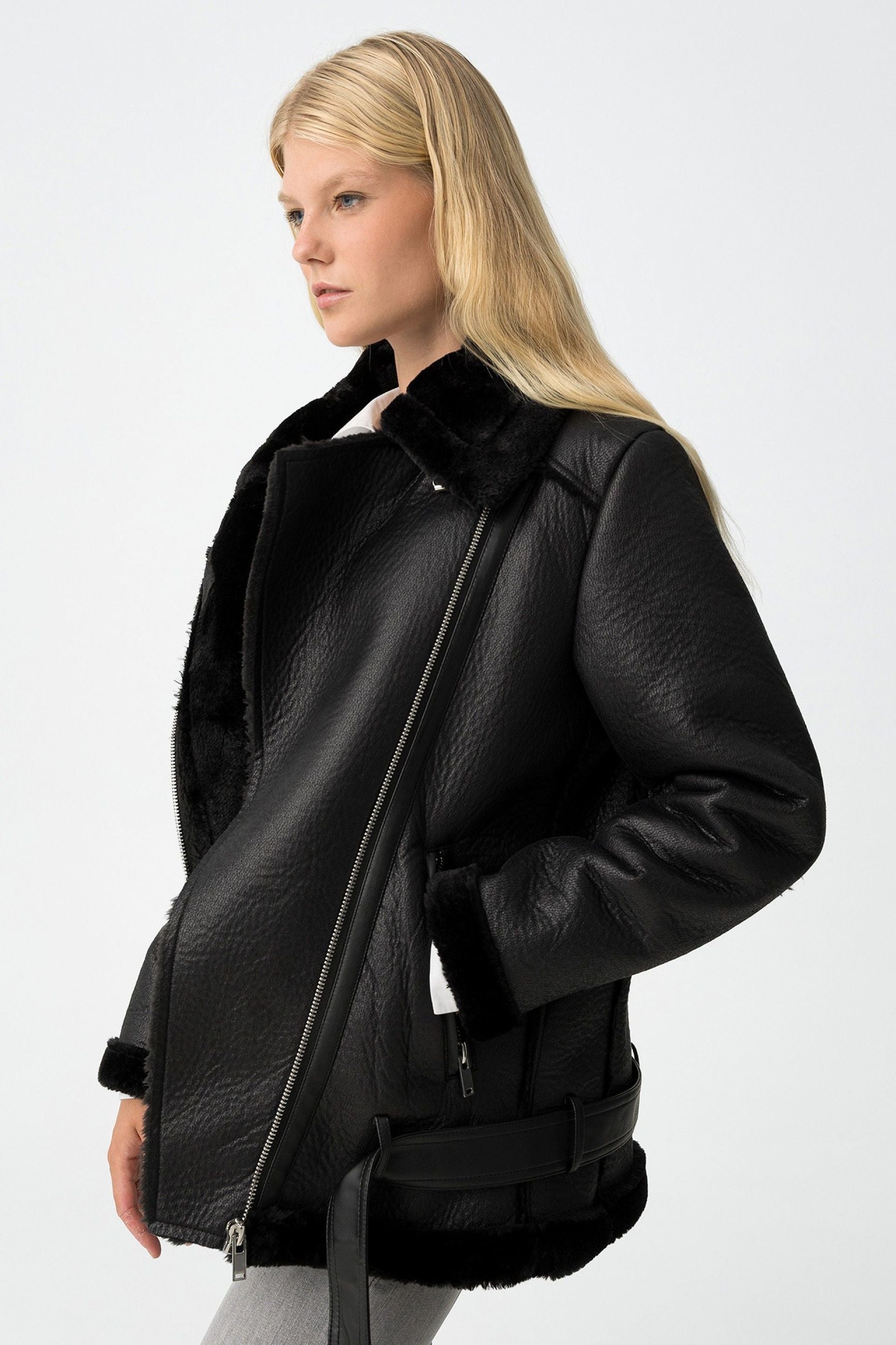 ECOMONTONE GILAO_2 MODELLO CHIODO CON TASCHE ZIP E CINTURA AL FONDO - COMFORT FIT 10062008.NER