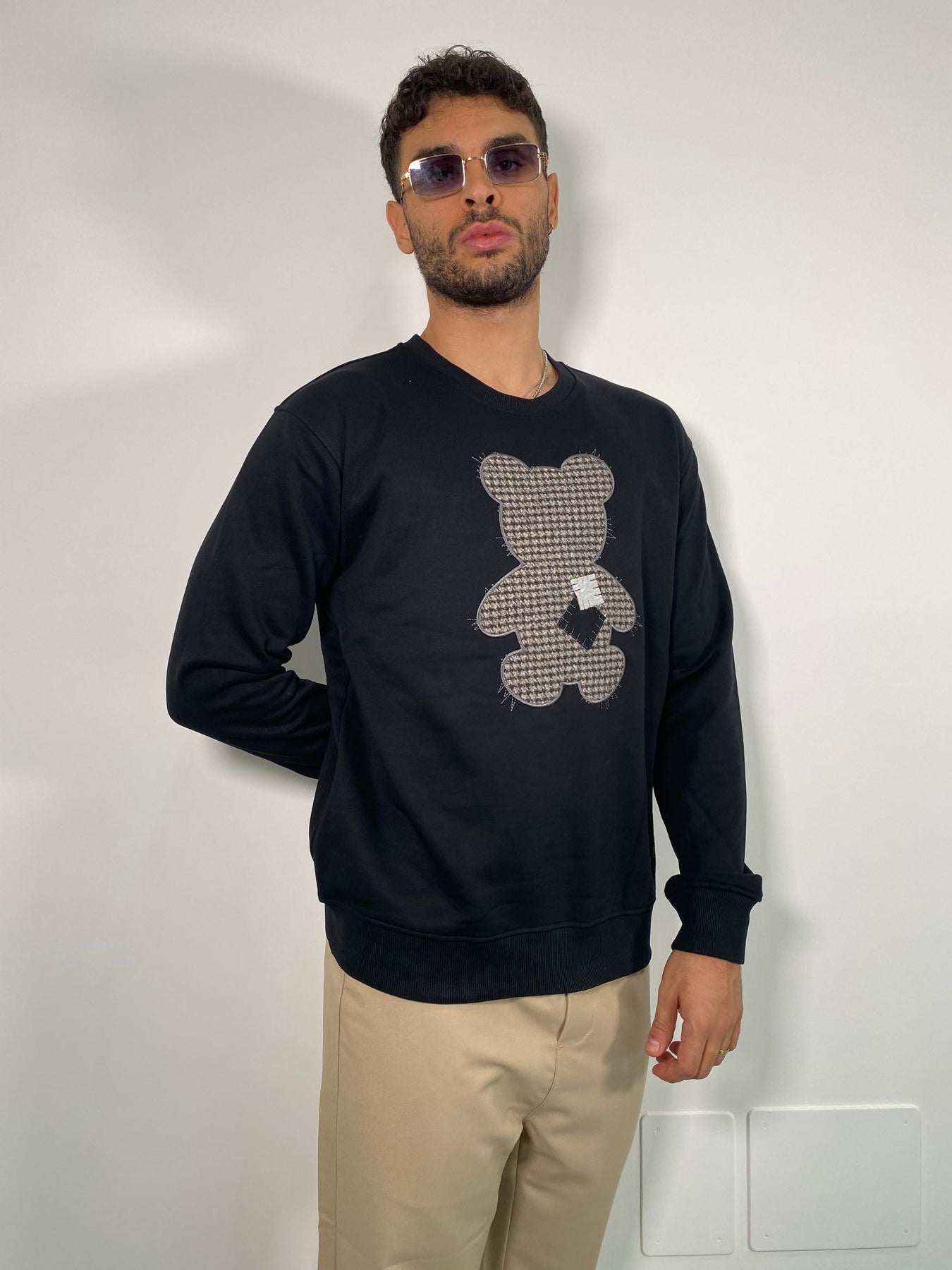 FELPA GIROCOLLO CON APPLICAZIONE TEDDY PIED DE POULE - REGULAR FIT