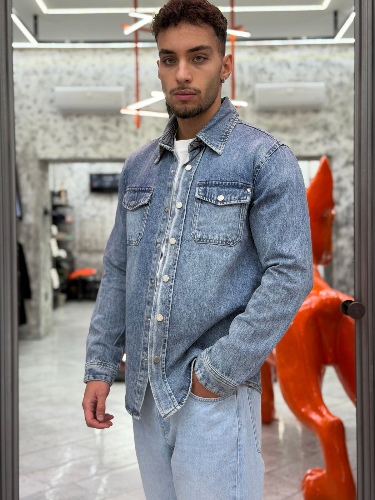 OVERSHIRT IN JEANS CON TASCHE A TOPPA E BOTTONI AUTOMATICI - REGULAR FIT GL6293Q-F26