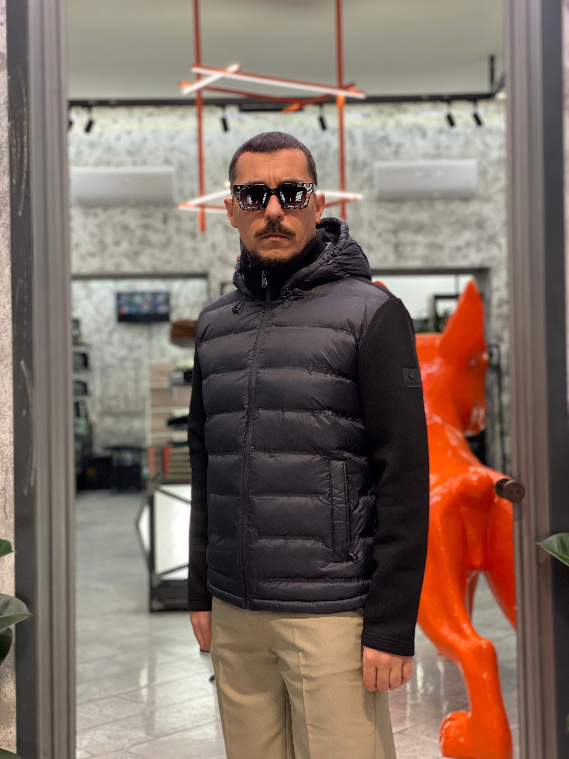 GIUBBINO GUNN CON CAPPUCCIO IN TESSUTO COMBINATO SCUBA-BONDED ELASTICIZZATO - COMFORT FIT CN.G225326.NER