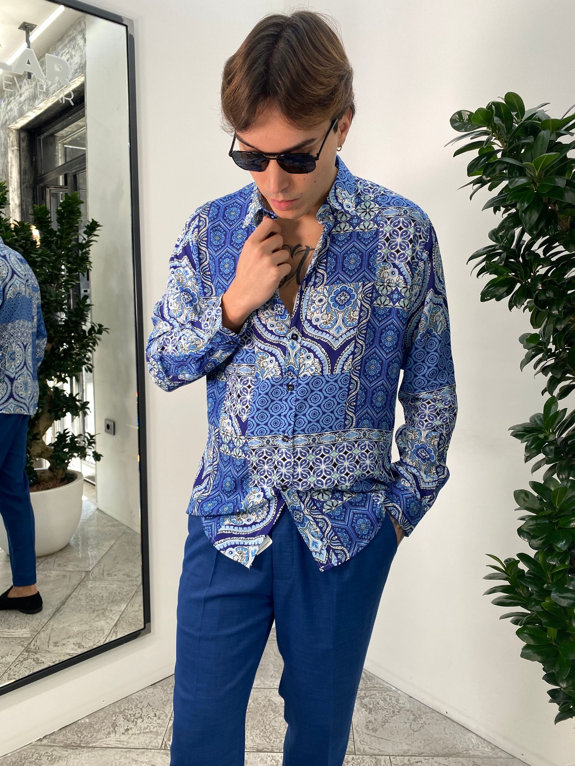 CAMICIA FANTASIA IN MORBIDA E LEGGERA VISCOSA - REGULAR FIT FIO3698.BLU