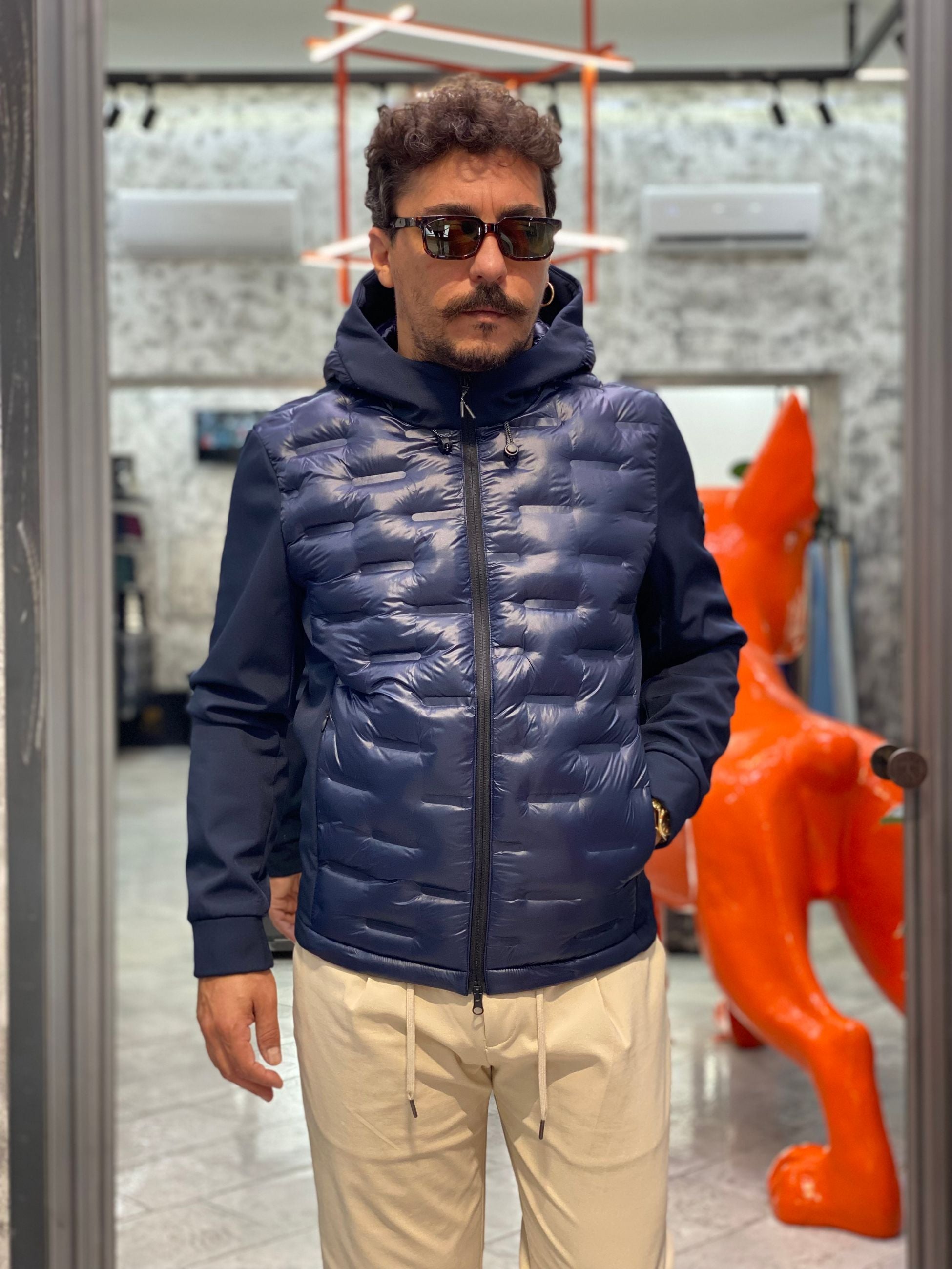GIUBBINO NYLON CON CAPPUCCIO TRAPUNTATO IN TESSUTO SOFTSHELL STRETCH - REGULAR FIT MK9940015.BLU