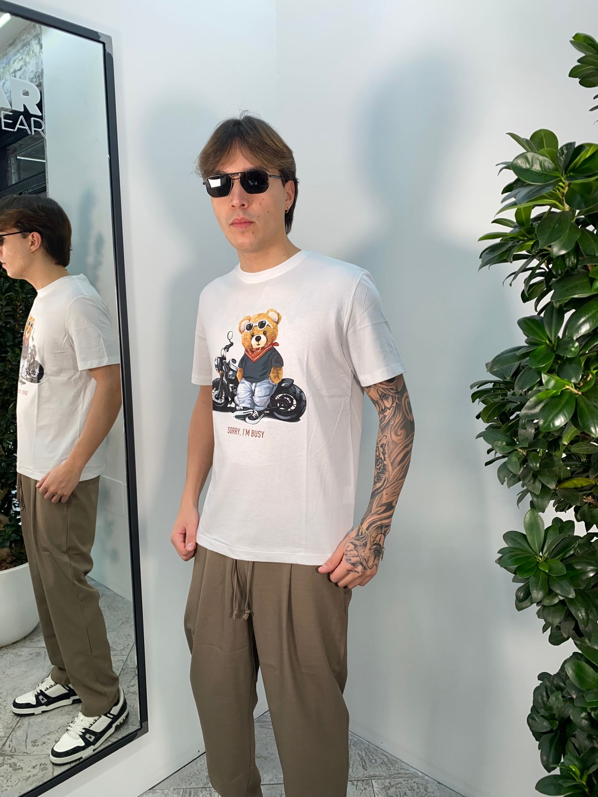 T-SHIRT IN 100% COTONE PREMIUM CON STAMPA TEDDY "SORRY, I'M BUSY" - REGULAR FIT 25S18TG