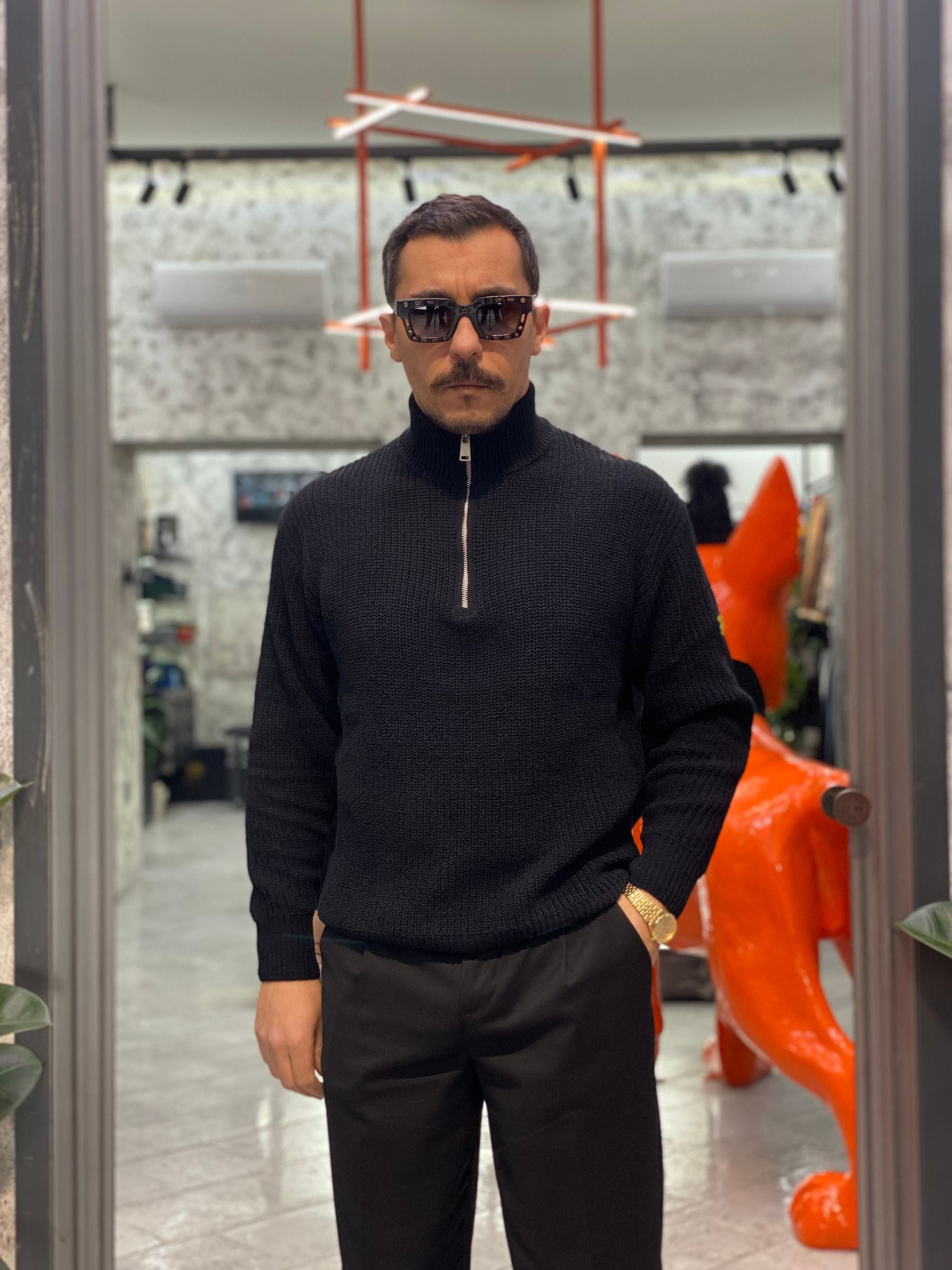 MAGLIA COSTA INGLESE IN MORBIDA CINIGLIA CON MEZZA ZIP E COLLO A IMBUTO - REGULAR FIT GL35242.NER