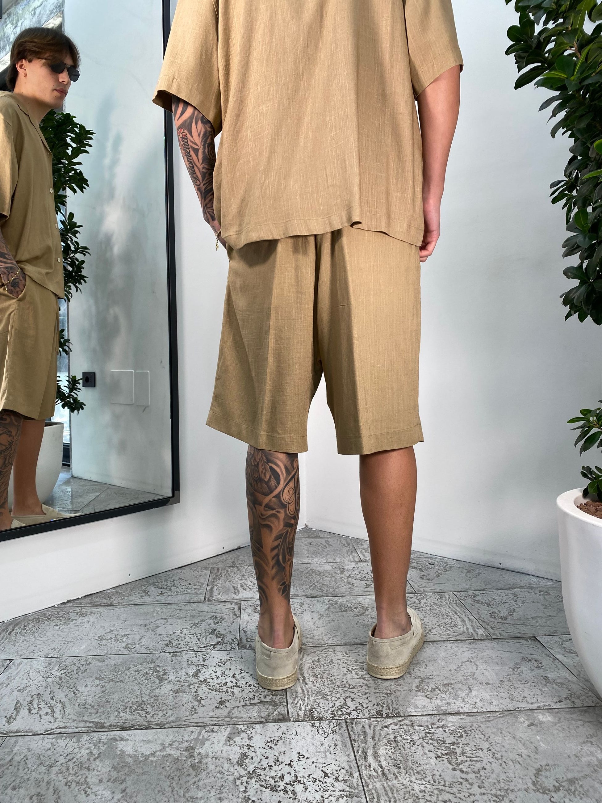 BERMUDA CON ELASTICO IN MISTO LINO EFFETTO FIAMMATO - RELAXED FIT BE3247.BEI