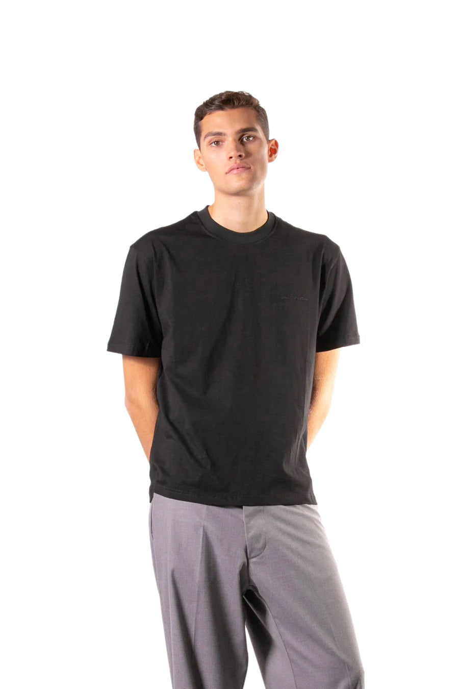 T-SHIRT BASIC IN COTONE CON LOGO RICAMATO IN CORSIVO LATO CUORE - REGULAR FIT