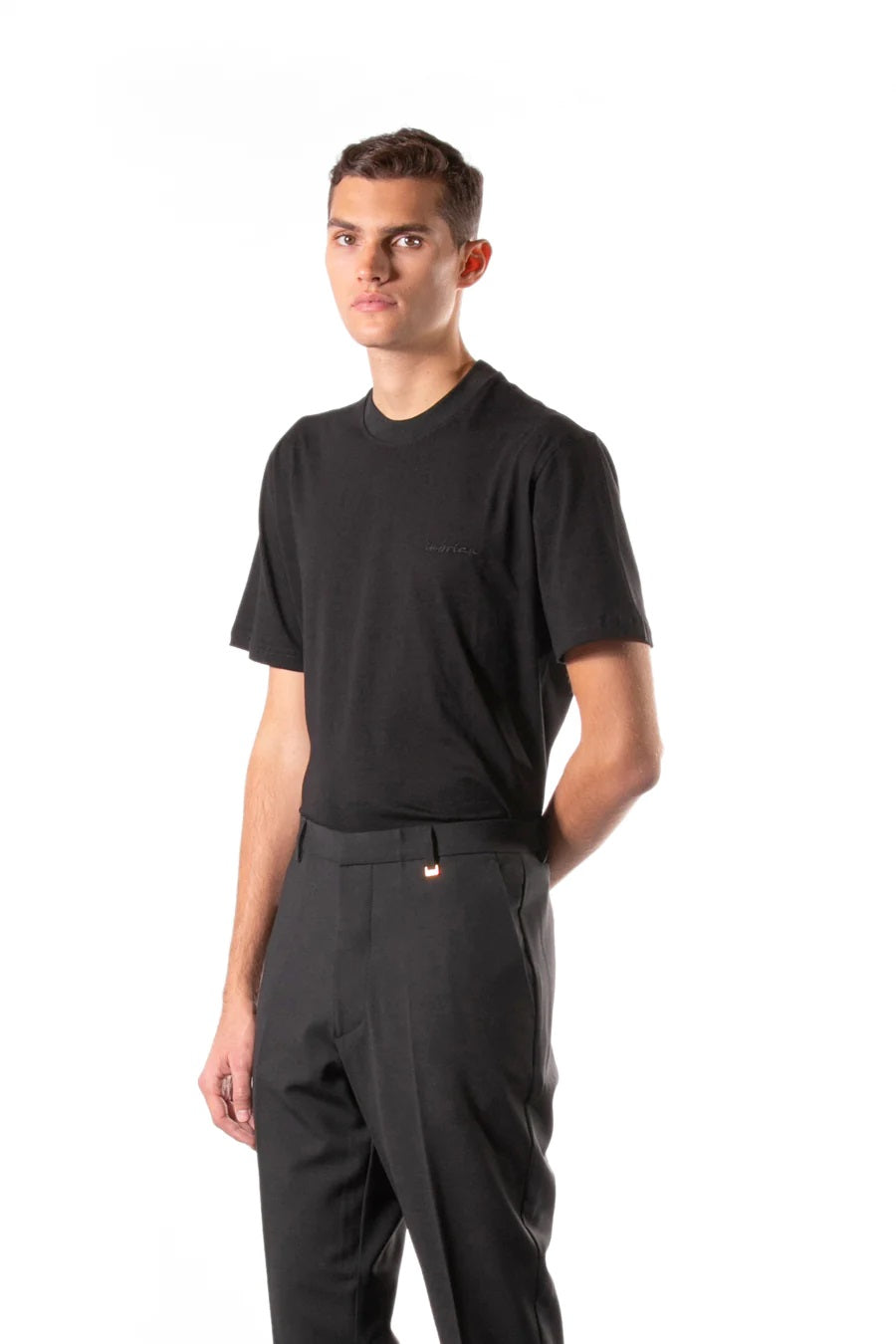 T-SHIRT BASIC IN COTONE CON LOGO RICAMATO IN CORSIVO LATO CUORE - REGULAR FIT