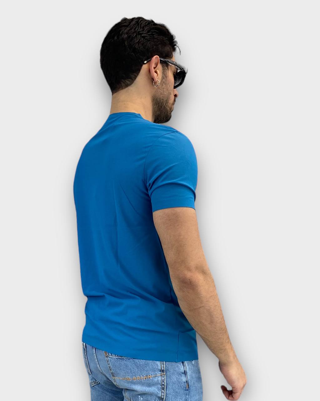 T-SHIRT BASIC IN TESSUTO EXTRA LIGHT ELASTICIZZATO - REGULAR FIT