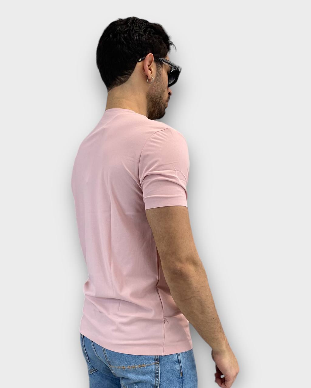 T-SHIRT BASIC IN TESSUTO EXTRA LIGHT ELASTICIZZATO - REGULAR FIT