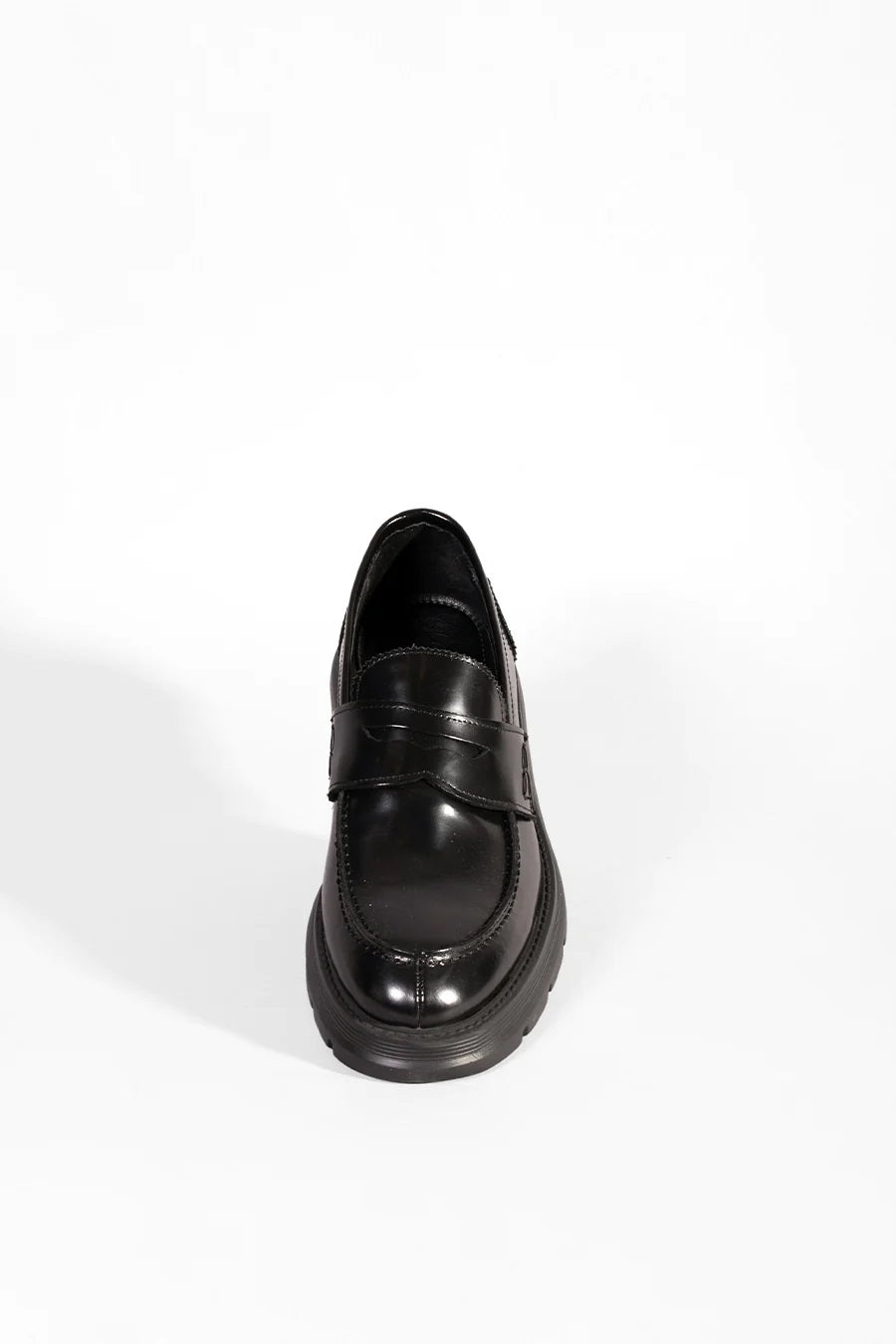 MOCASSINO IN PELLE SPAZZOLATA LUCIDA CON SUOLA OVERSIZE