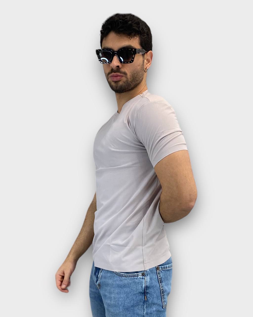 T-SHIRT BASIC IN TESSUTO EXTRA LIGHT ELASTICIZZATO - REGULAR FIT