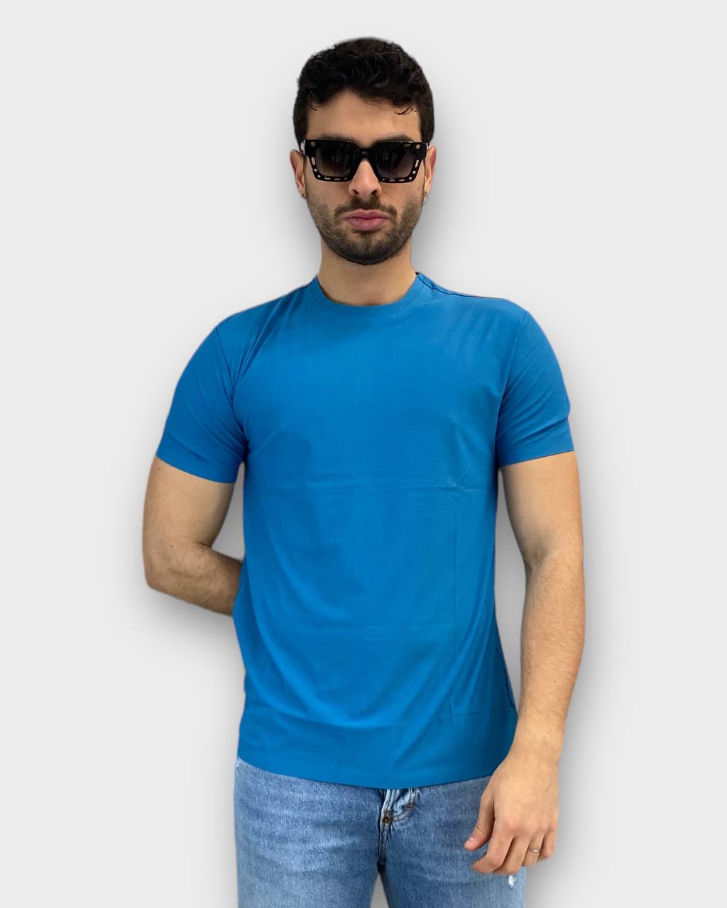 T-SHIRT BASIC IN TESSUTO EXTRA LIGHT ELASTICIZZATO - REGULAR FIT