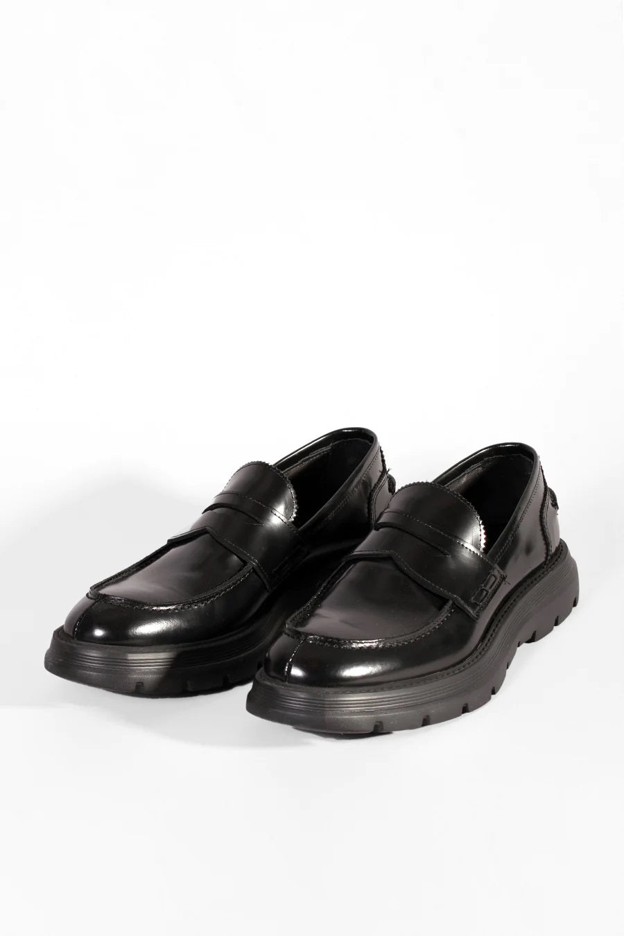 MOCASSINO IN PELLE SPAZZOLATA LUCIDA CON SUOLA OVERSIZE