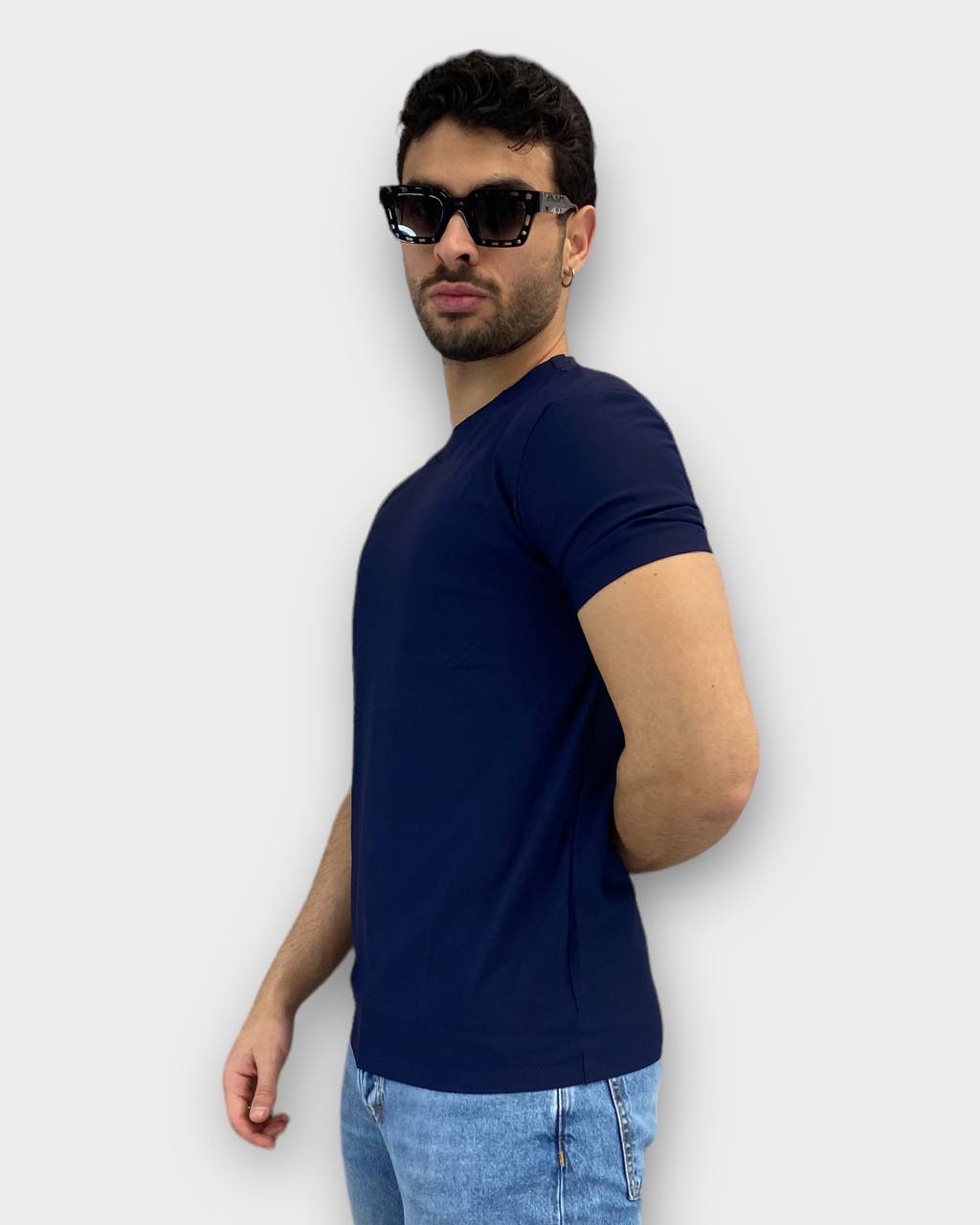 T-SHIRT BASIC IN TESSUTO EXTRA LIGHT ELASTICIZZATO - REGULAR FIT