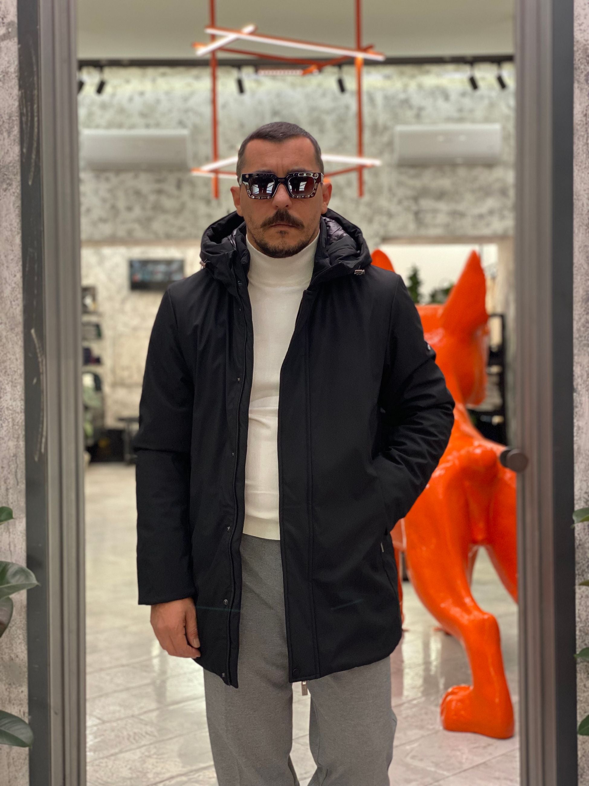 PARKA LUNGO CON CAPPUCCIO IN TESSUTO TECNICO WATERPROOF & WINDPROOF - REGULAR FIT MK24007-F25.NER
